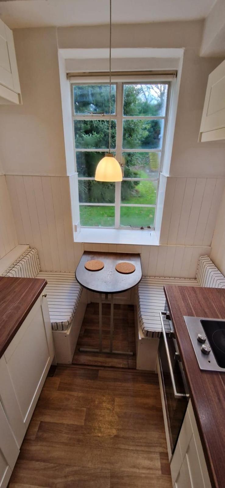 Alisas Charming Place Apartment London