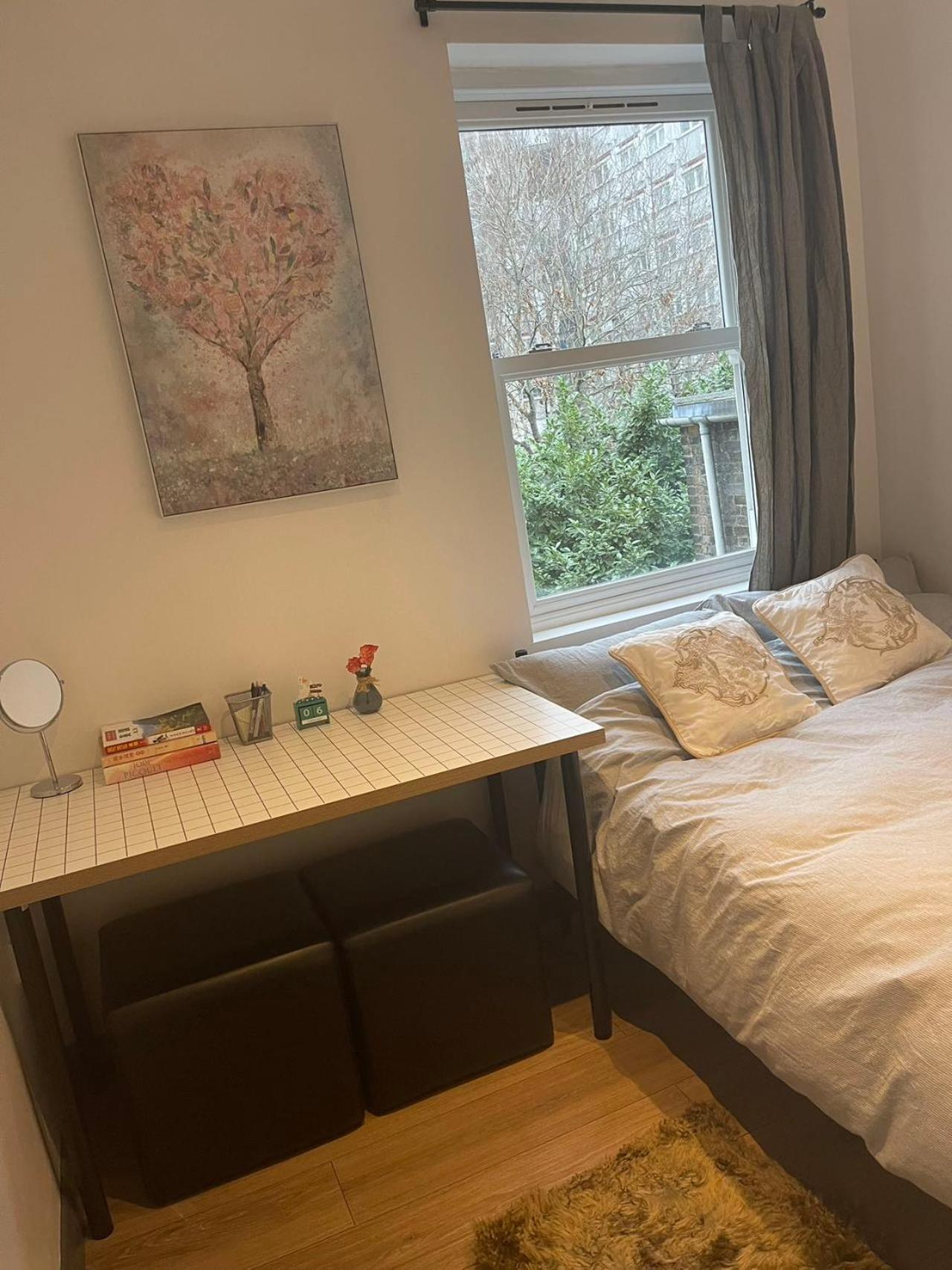 Cosy Room3 In Kings Cross Guest house London