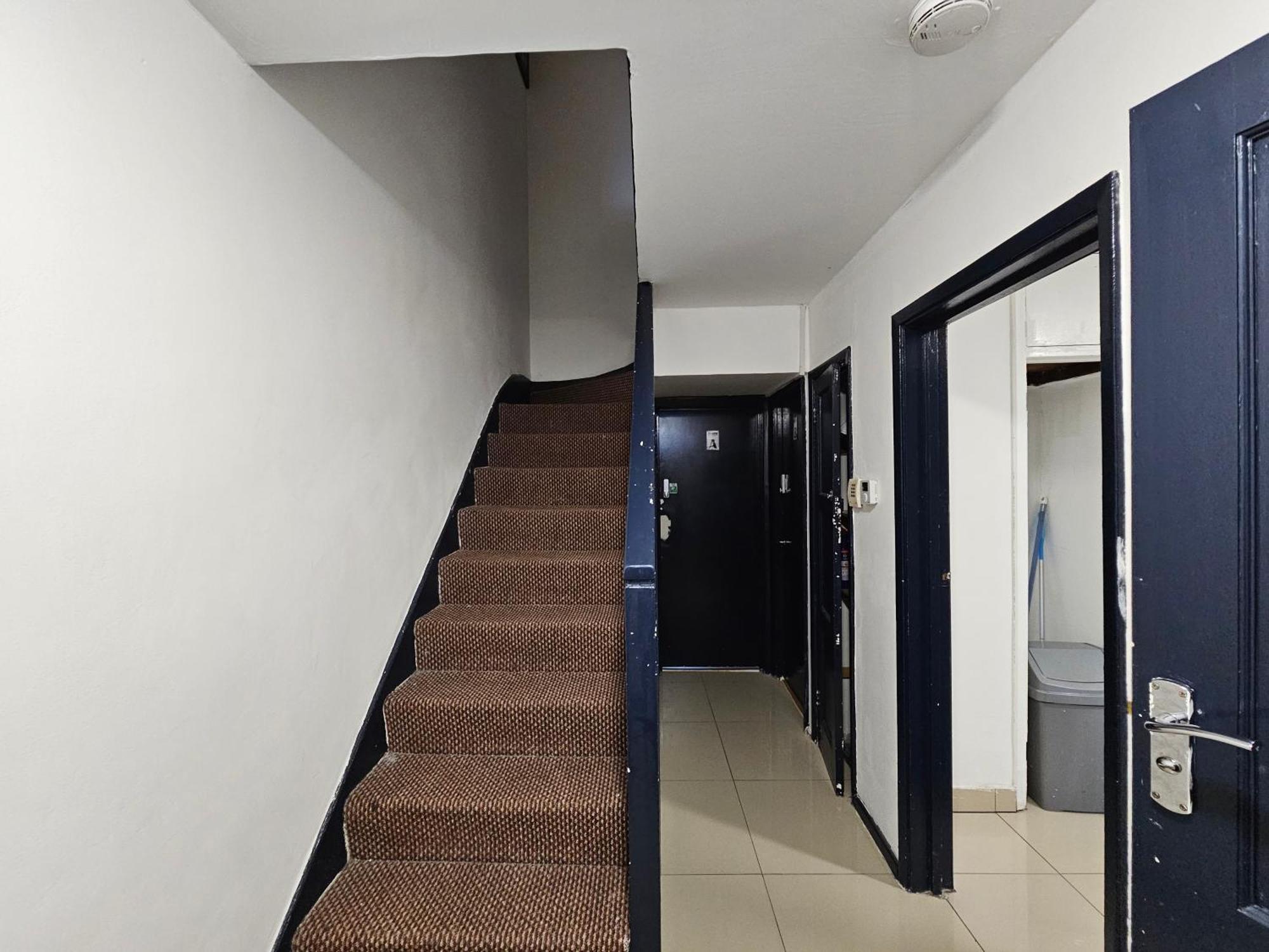 Guest house E14 London