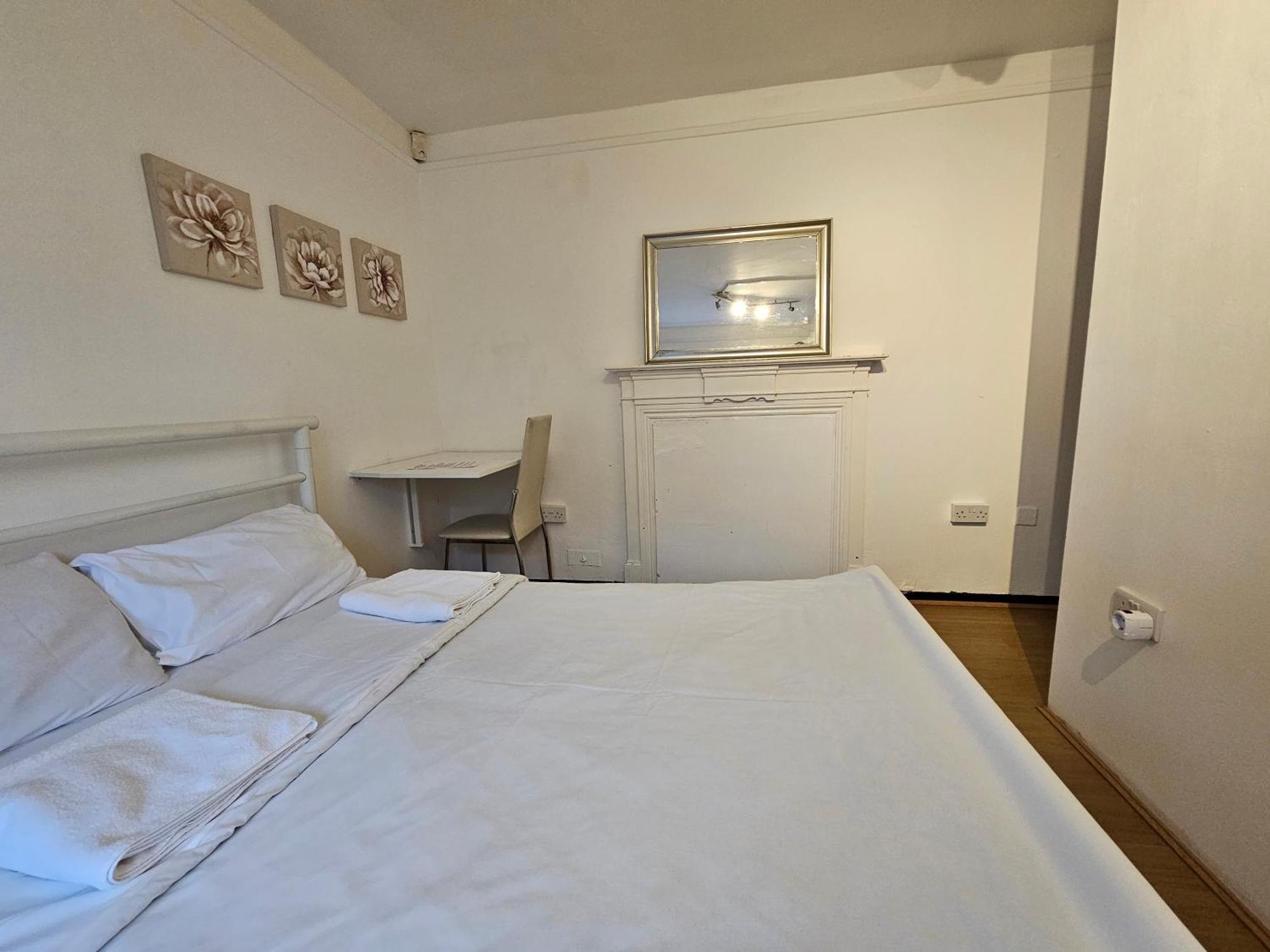 E14 Guest house London