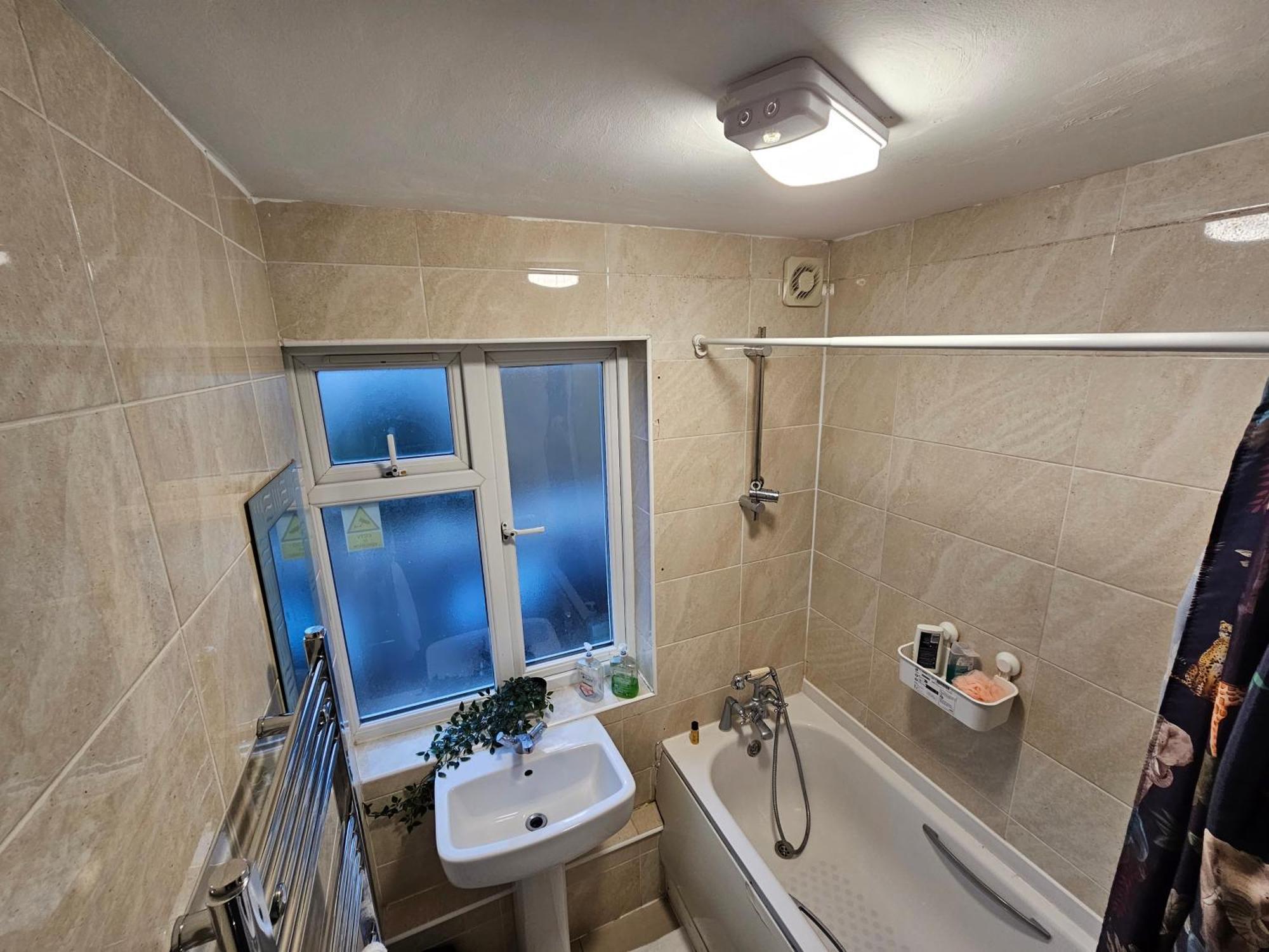 Guest house E14 London