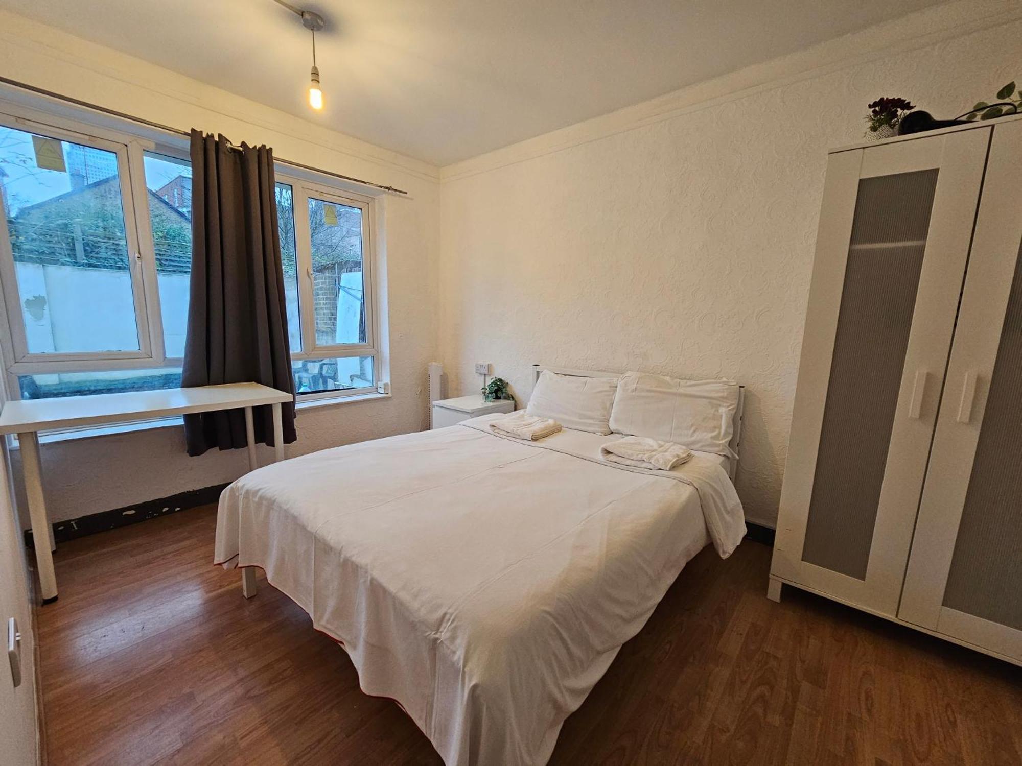 E14 Guest house London