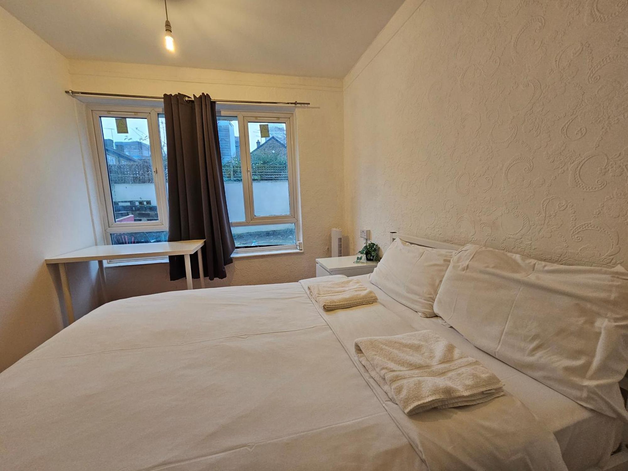 Guest house E14 London