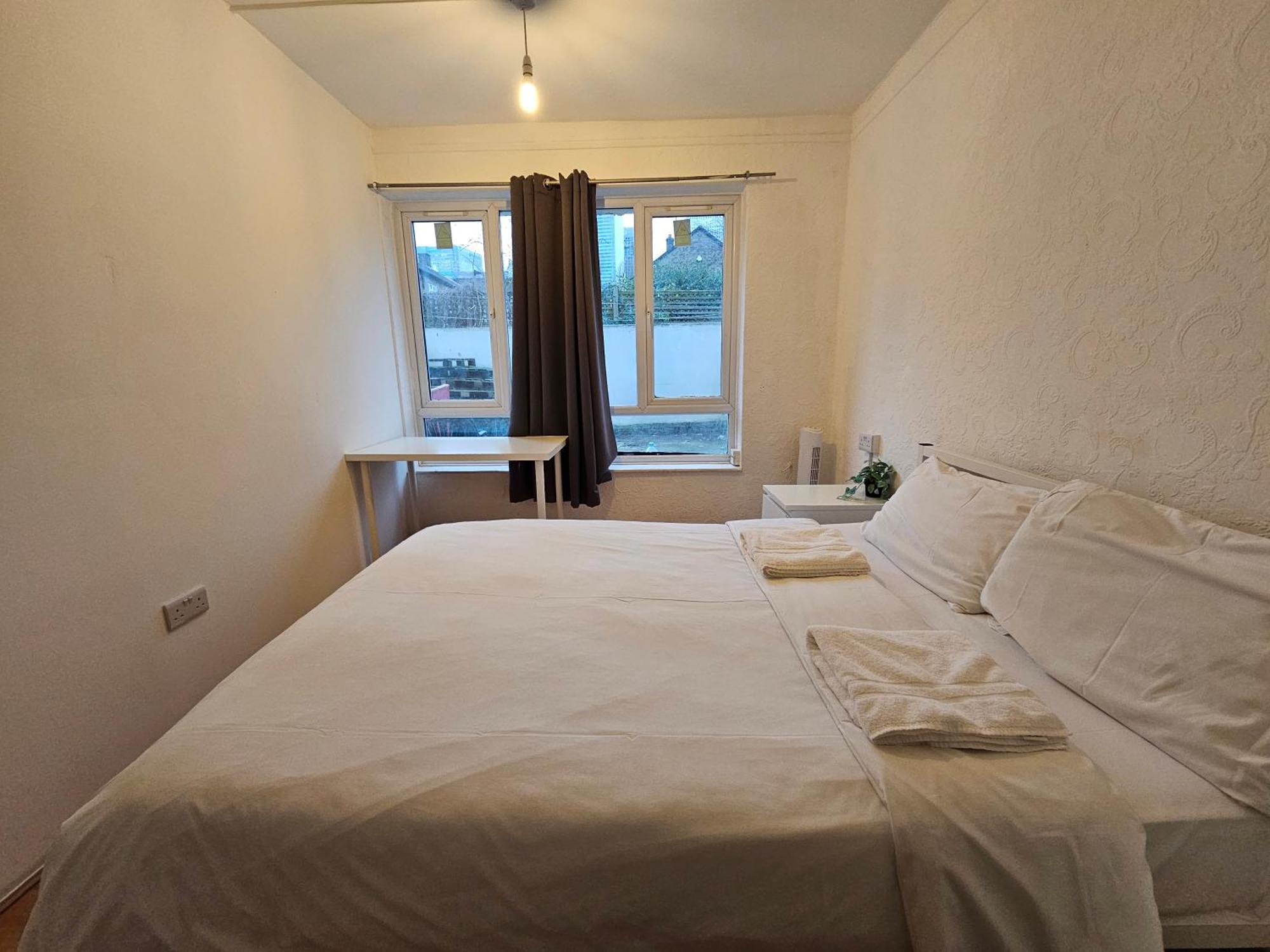 E14 Guest house London