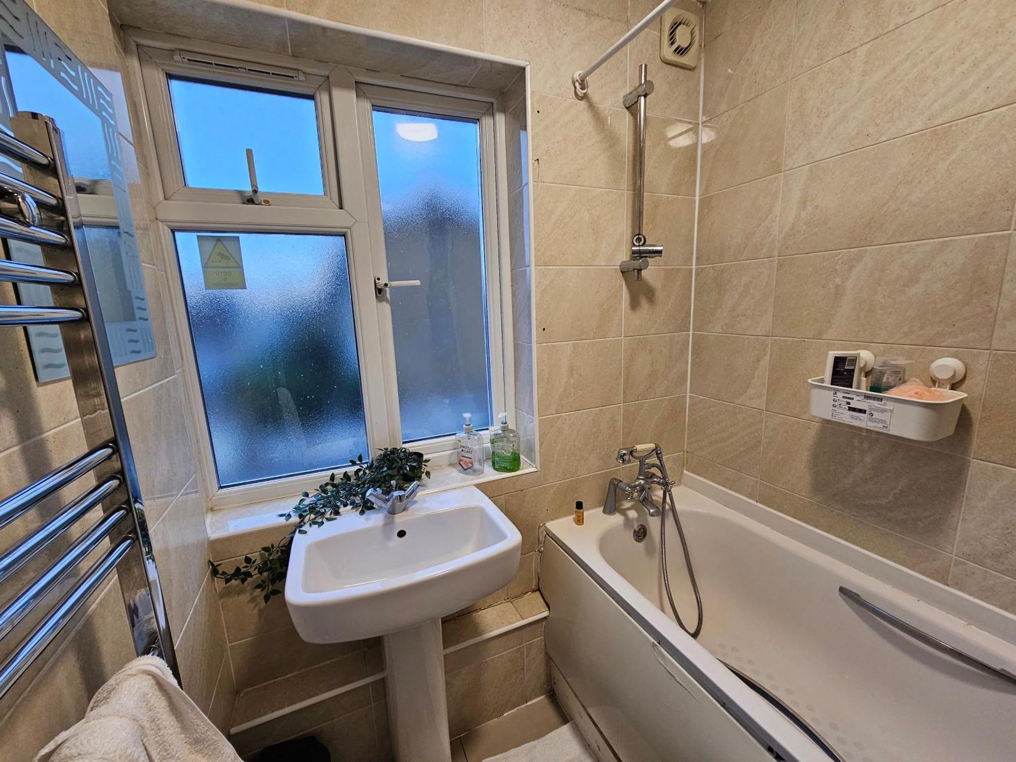 Guest house E14 *