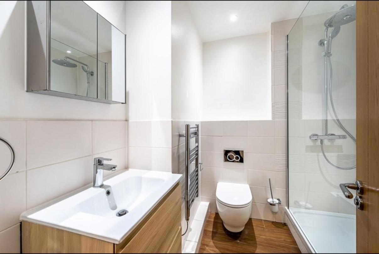 Apartment Flat In For 4 London