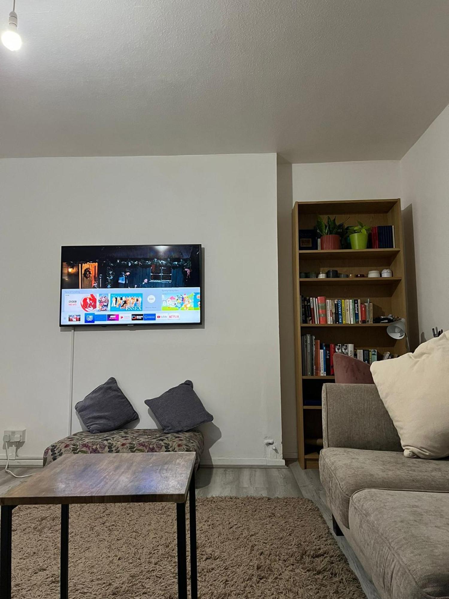 Apartment Budget Friendly In London
