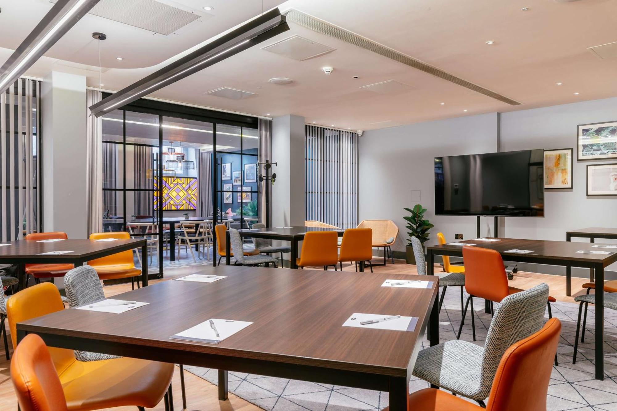 Hampton By Hilton Park Royal Hotel London