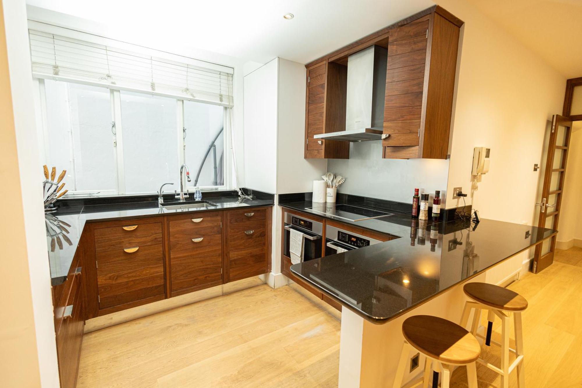 2bedroom Gem In The Heart Of Kensington Apartment