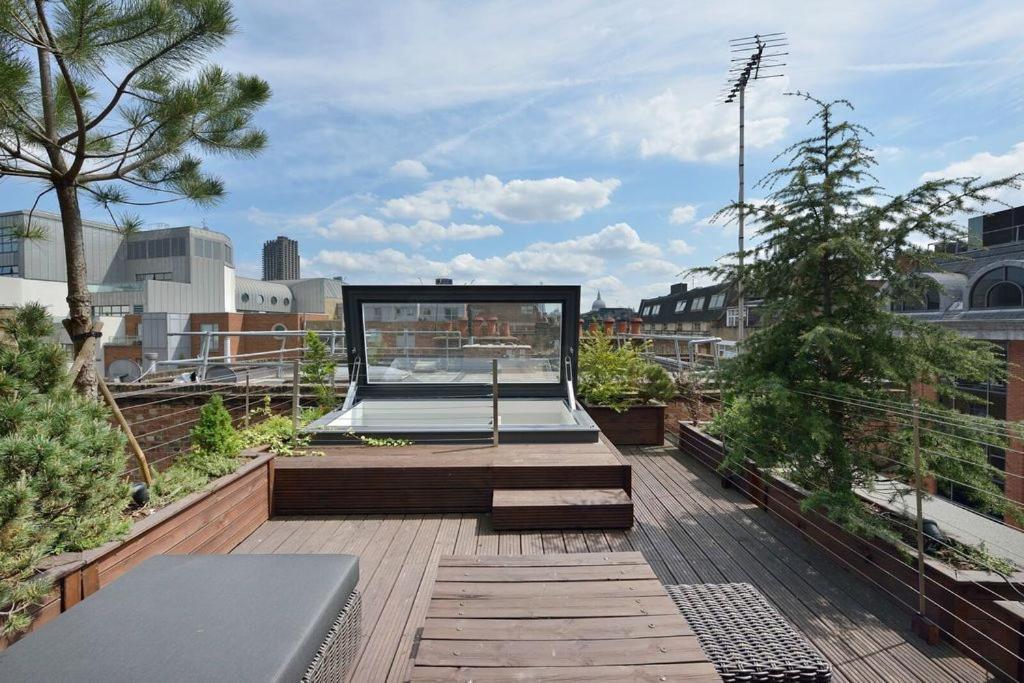 Nice In Holiday home London