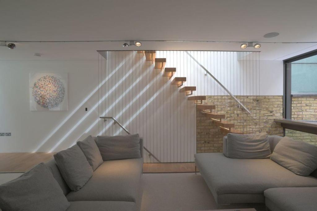 Nice In Holiday home London