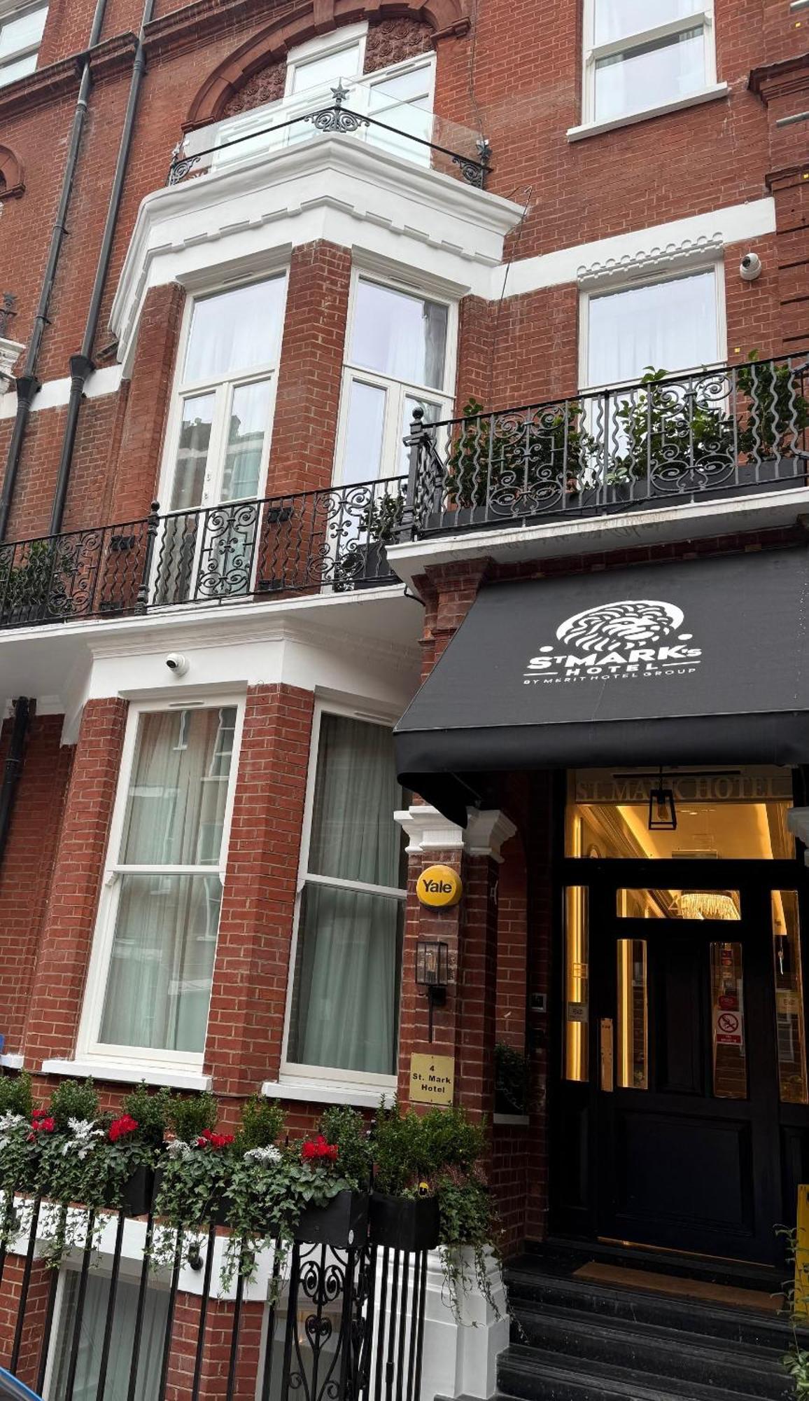 Hotel St London