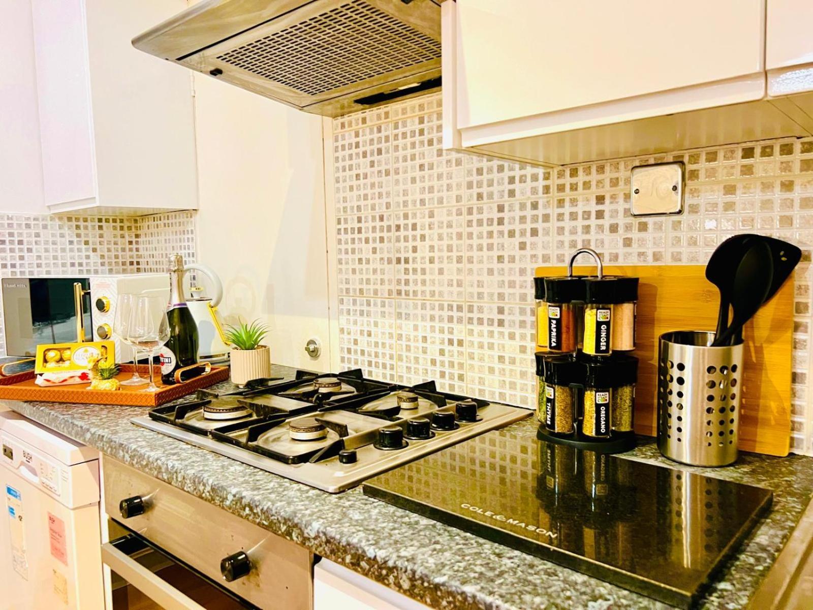 Apartment Modern Flat In Canary Wharf London