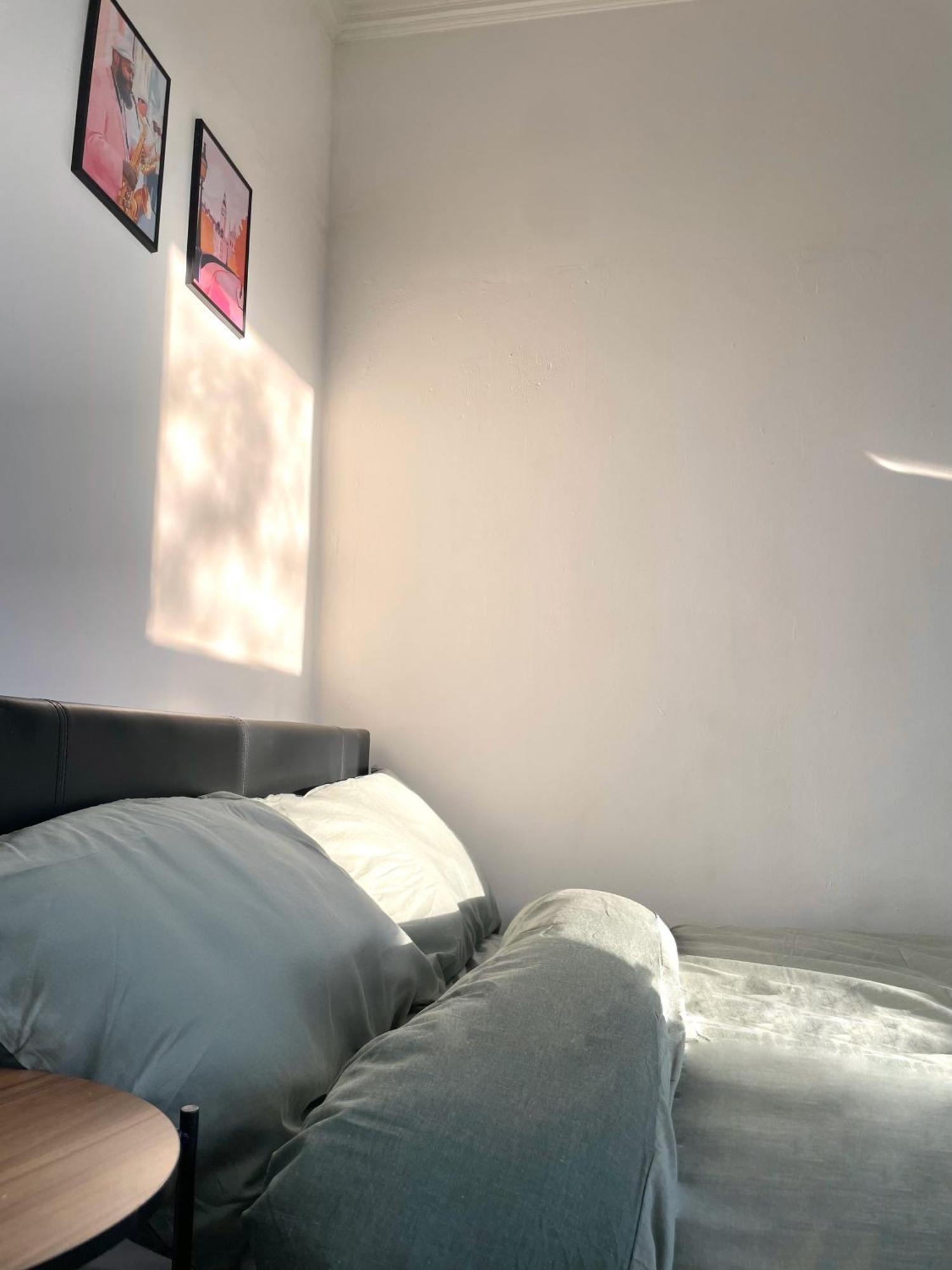 Guest house Cosy Double A Stones Throw From Wembley Stadium London