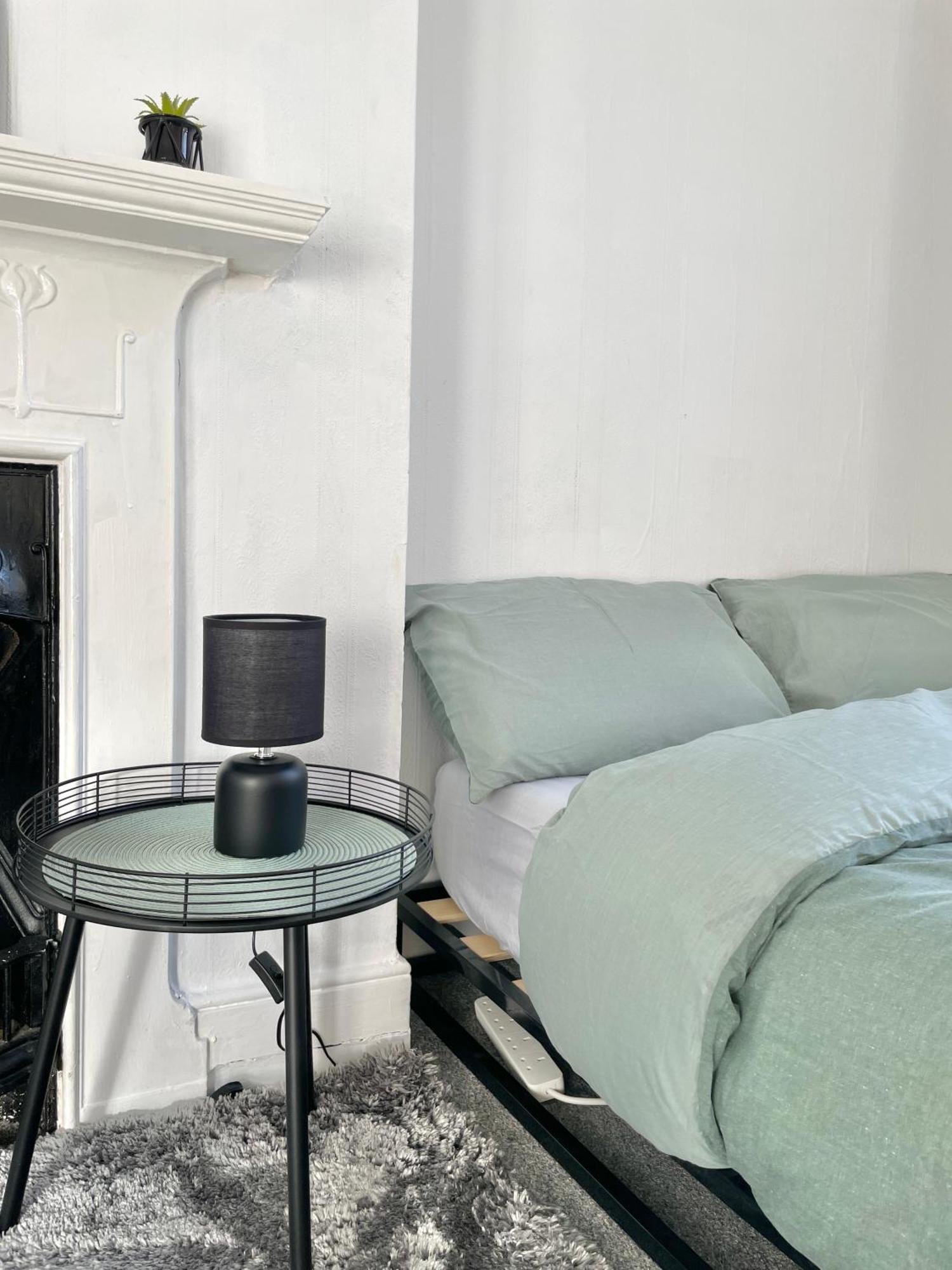 Guest house Cosy Double A Stones Throw From Wembley Stadium