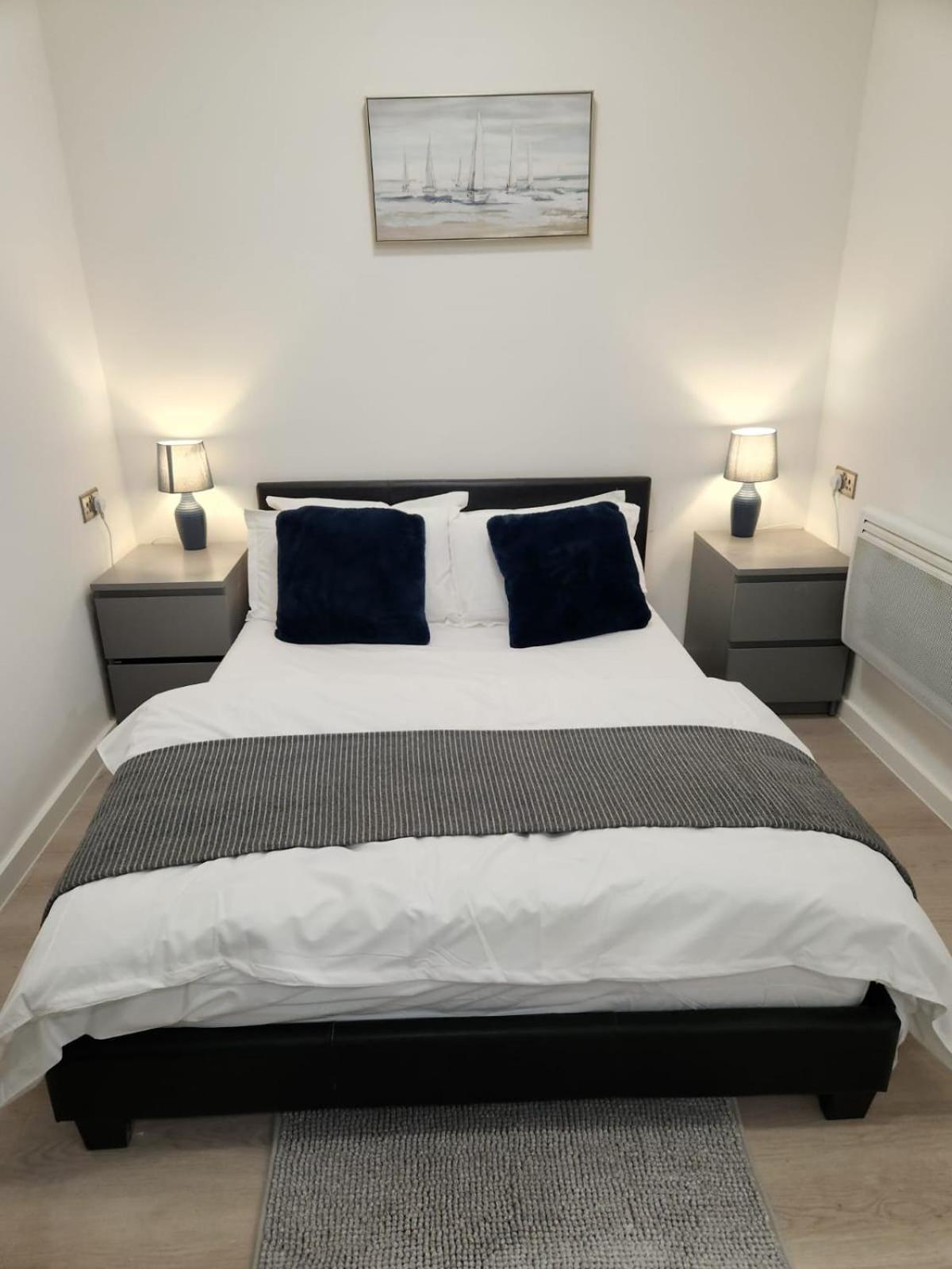 Sleeps 4 Modern Golders Nw11 Apartment *