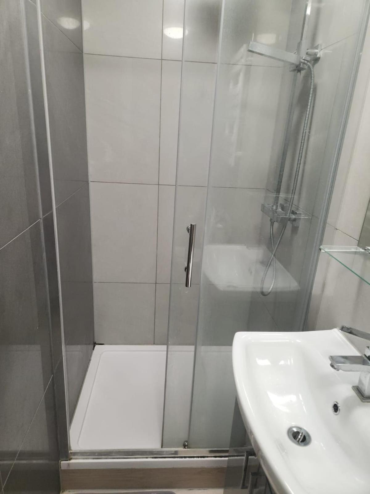 Apartment Sleeps 4 Modern Golders Nw11 London