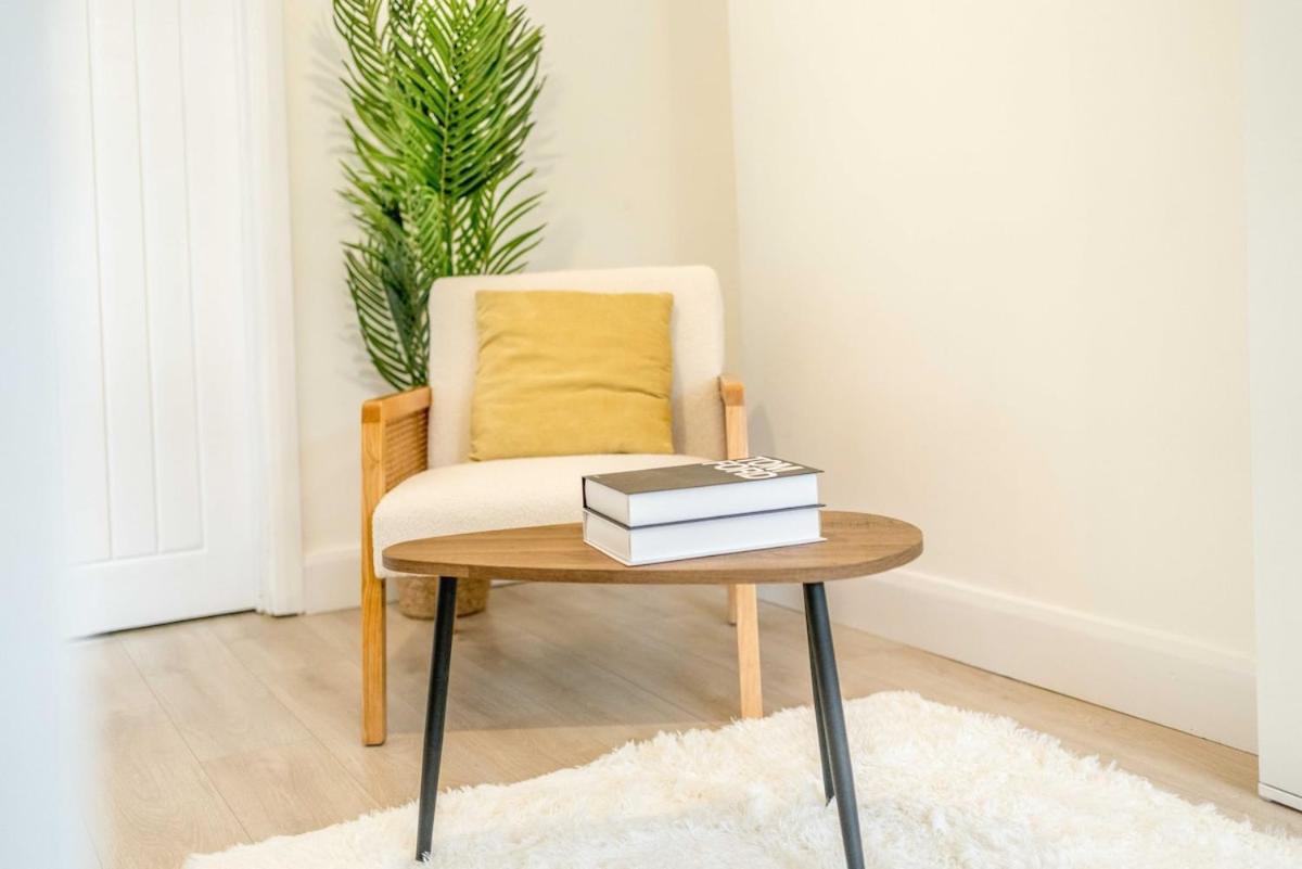 Apartment Stunning 1 Bed Luxury Garden