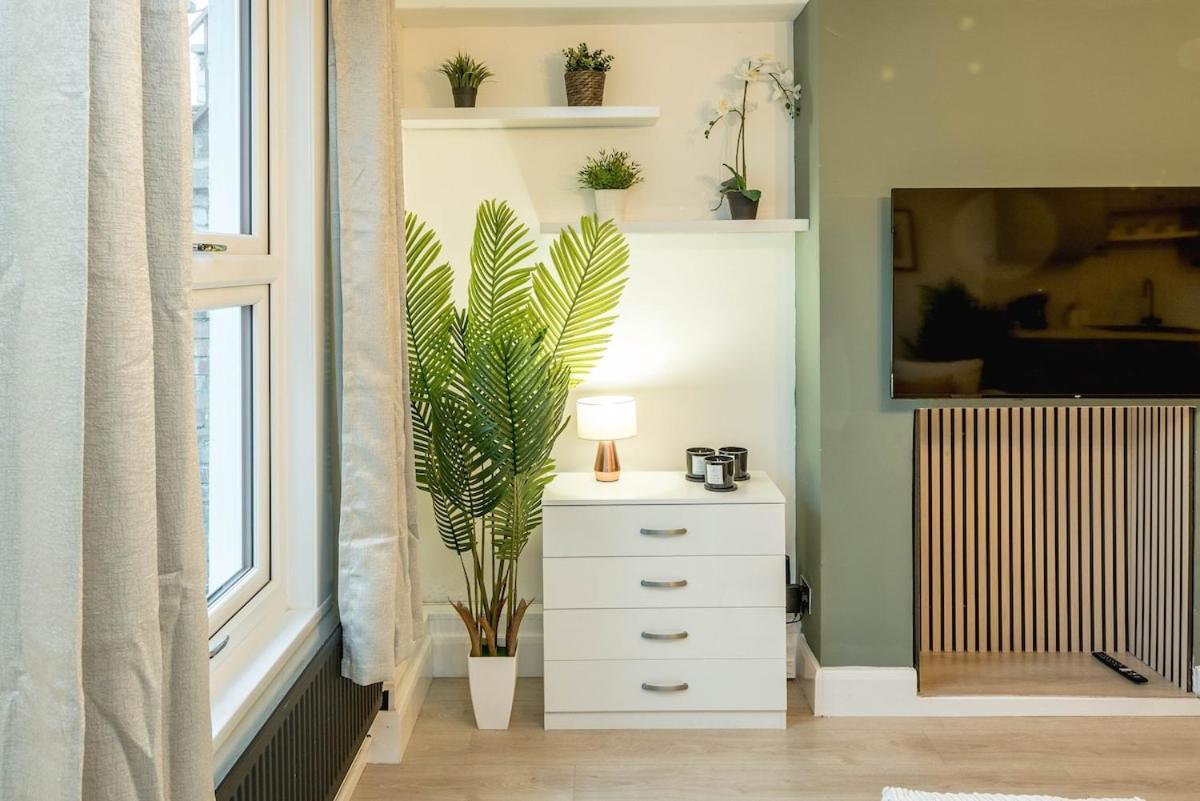 Stunning 1 Bed Luxury Garden
