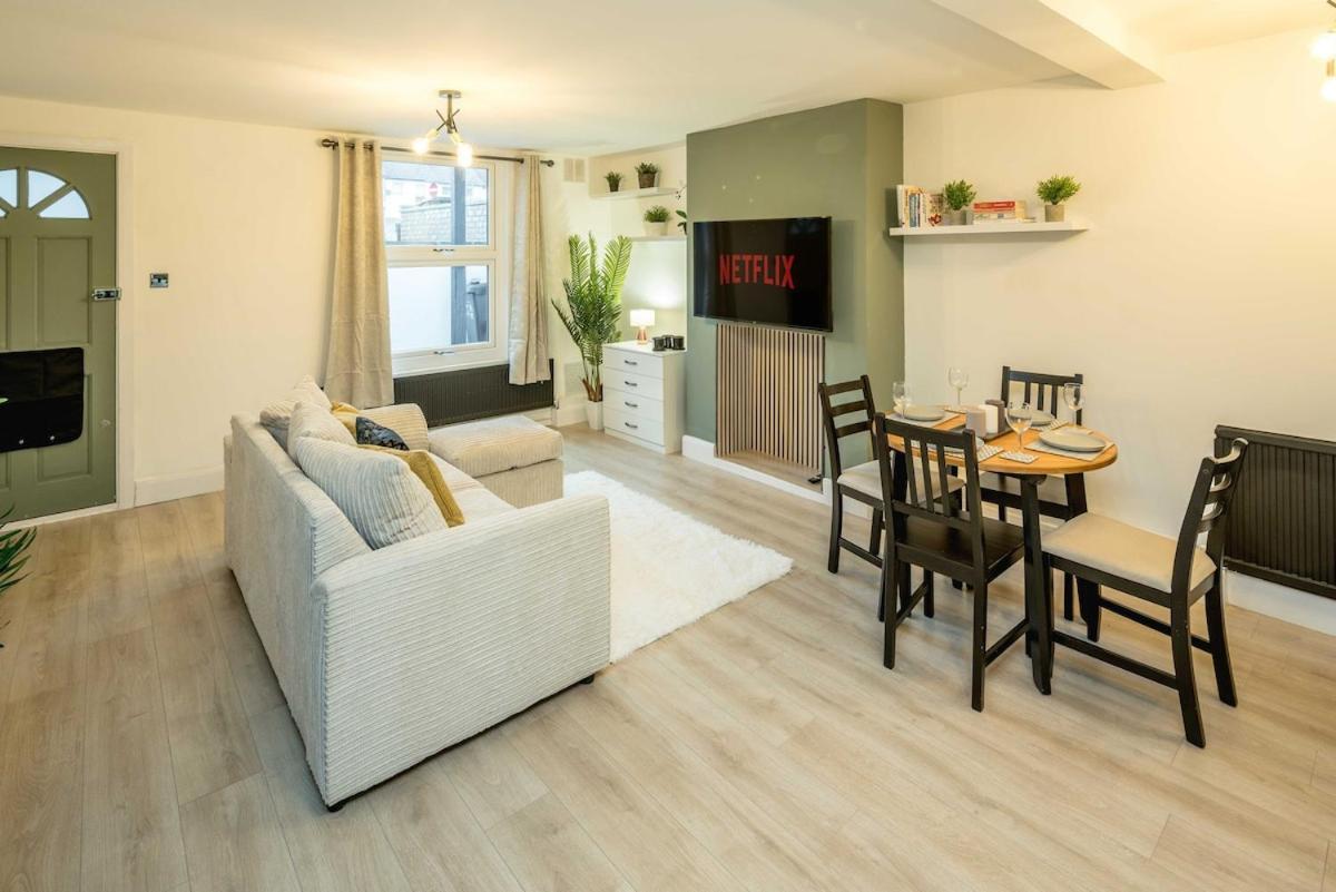 Stunning 1 Bed Luxury Garden