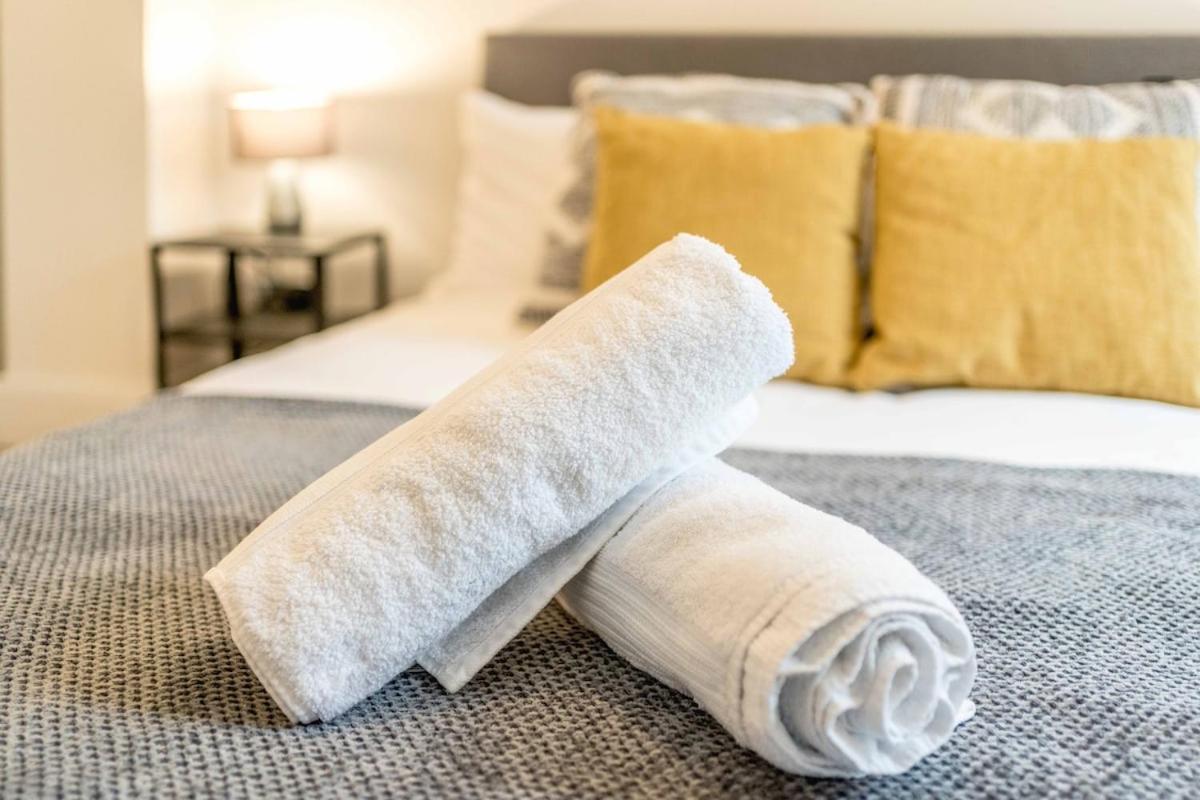 Stunning 1 Bed Luxury Garden * London