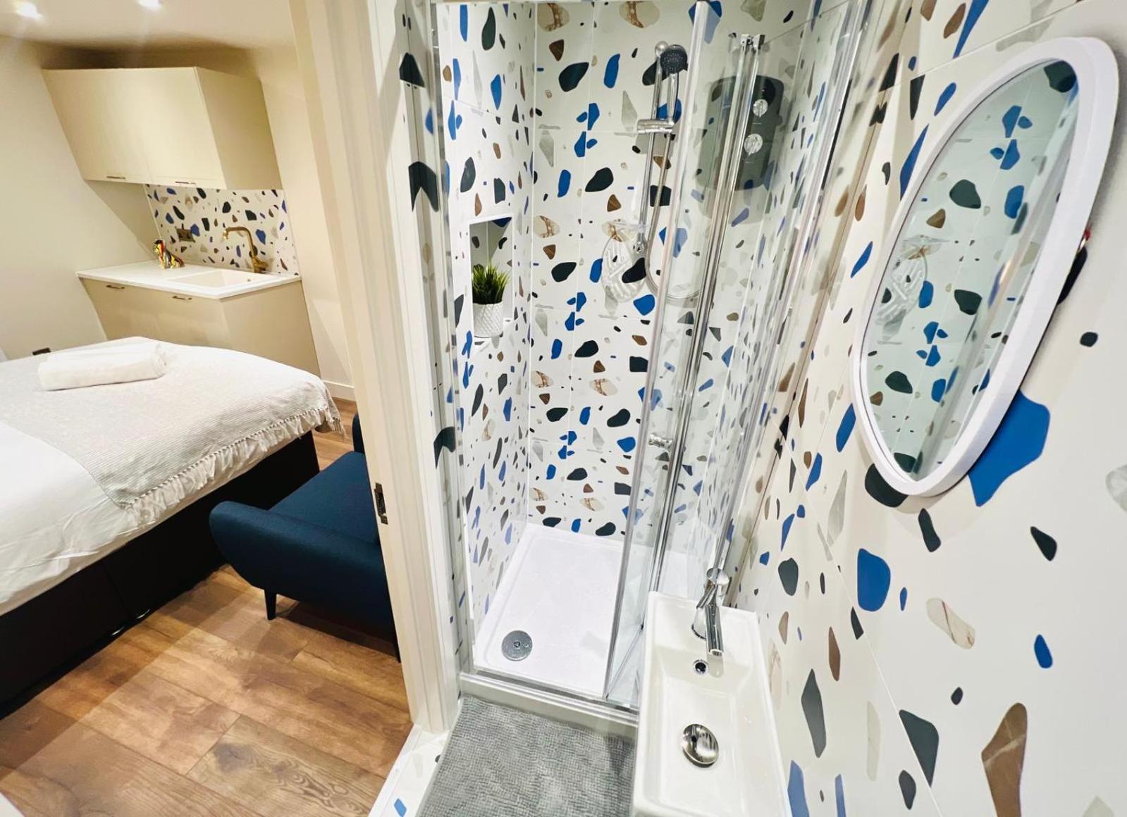 Guest house Holly A Mini Great Location For Tourist!!! *