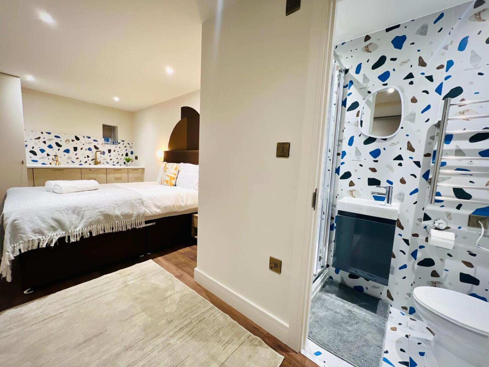 Holly A Mini Great Location For Tourist!!! Guest house London