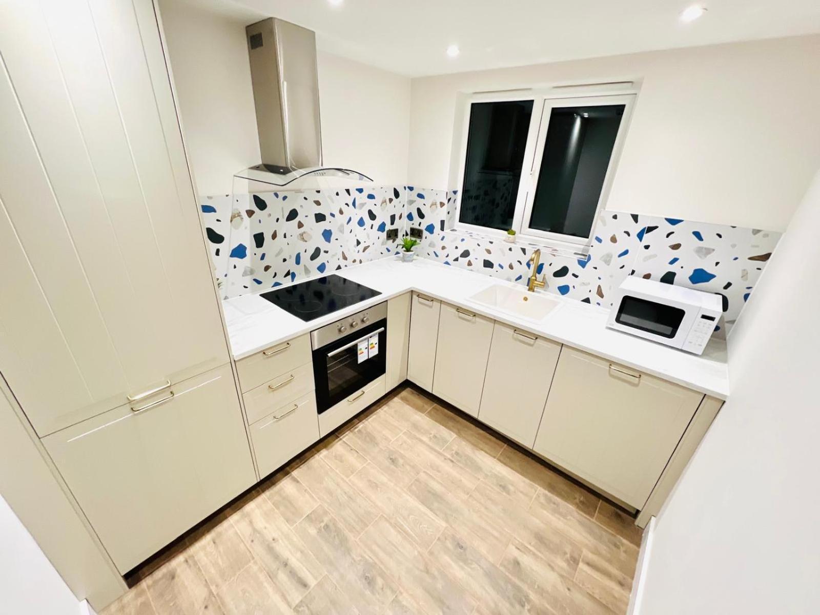 Guest house Holly A Mini Great Location For Tourist!!! London