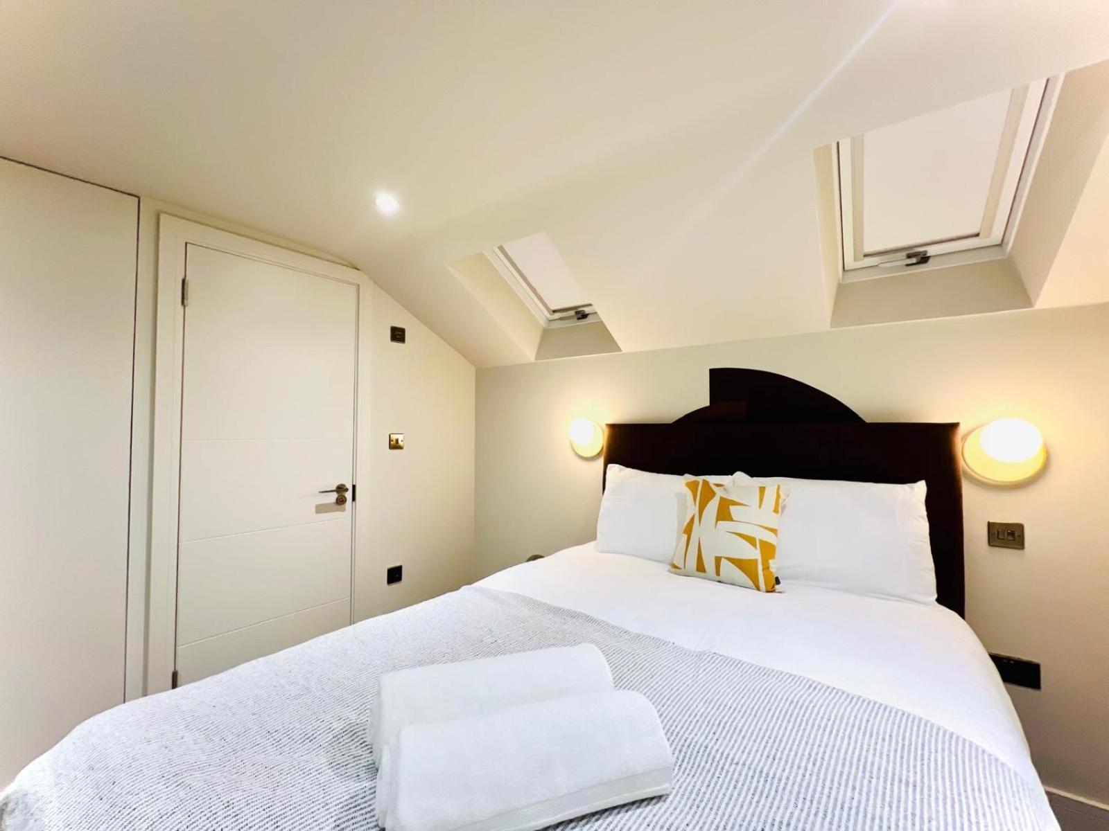Guest house Holly A Mini Great Location For Tourist!!!