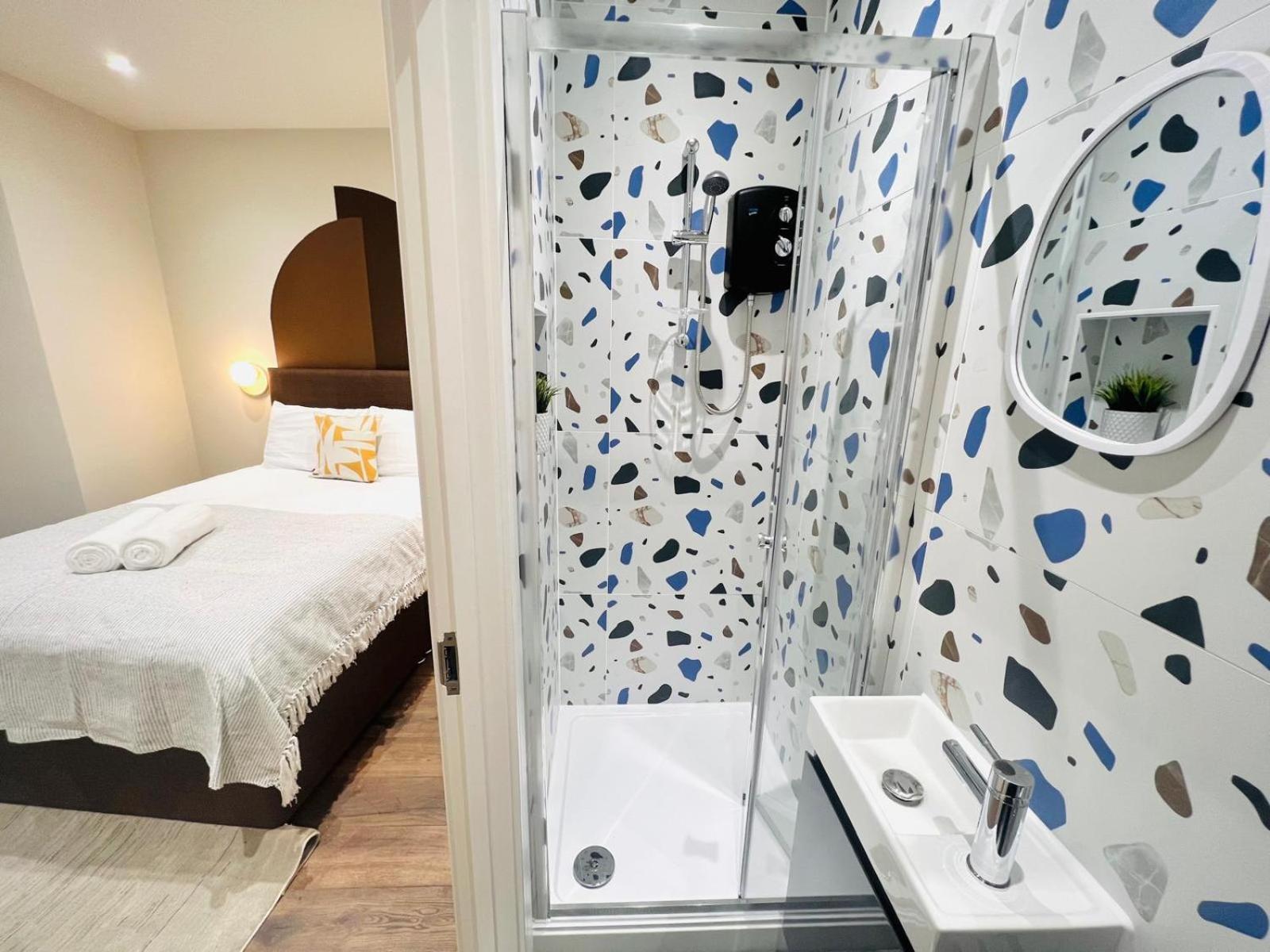 Guest house Holly A Mini Great Location For Tourist!!! London
