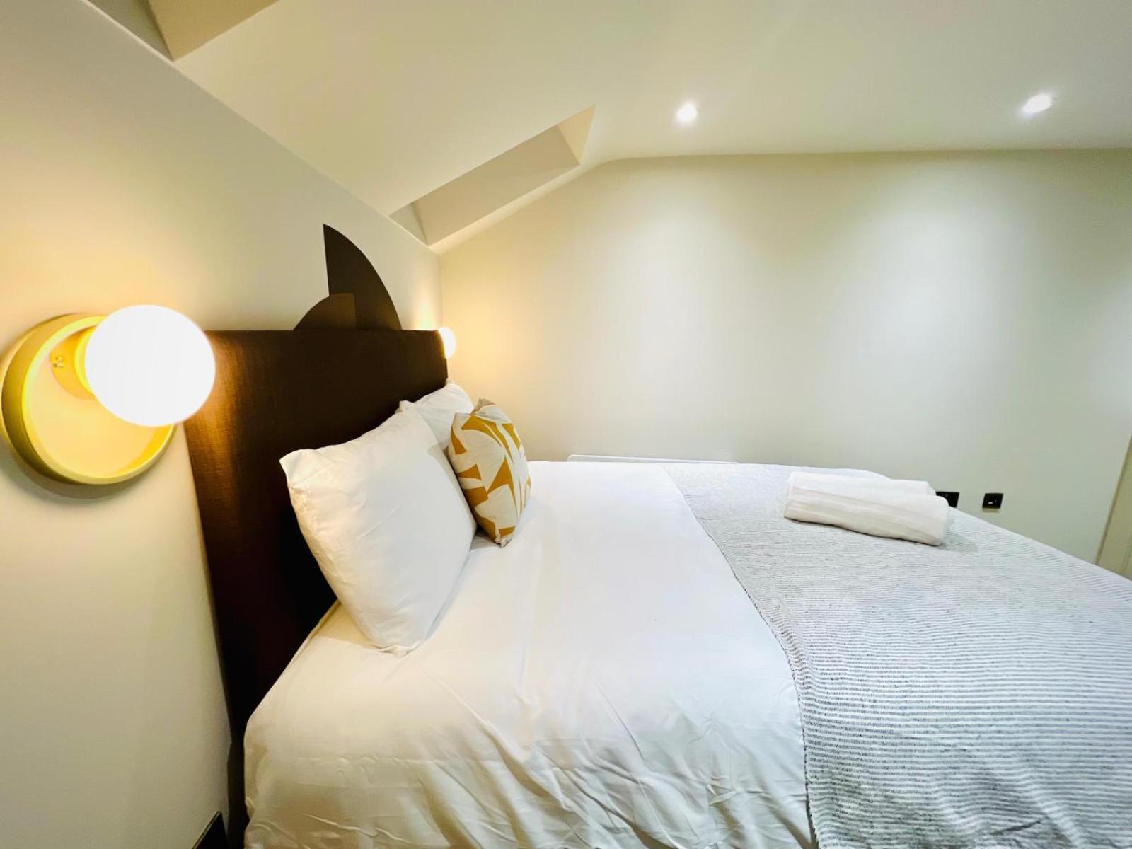 Guest house Holly A Mini Great Location For Tourist!!! *
