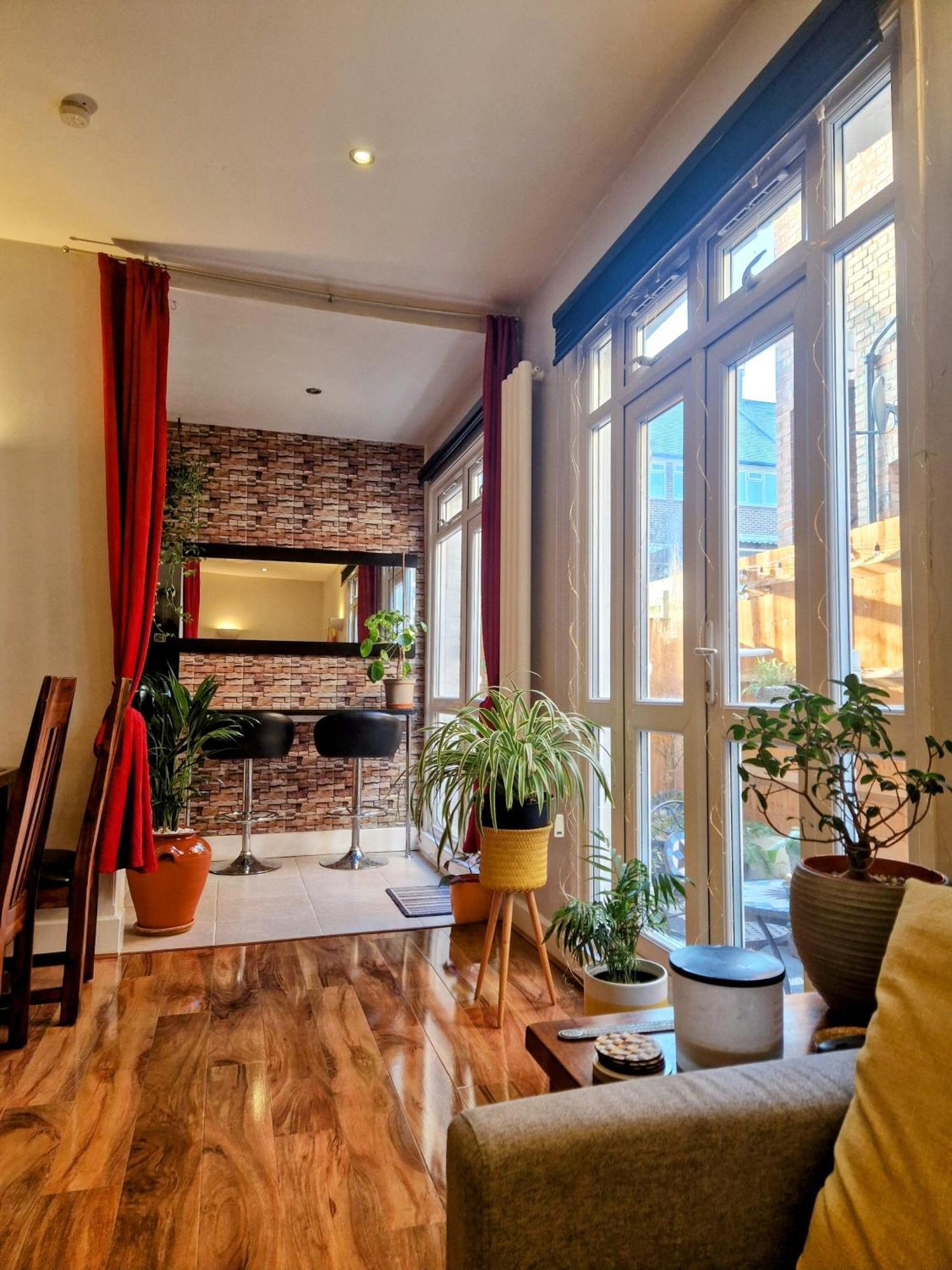 The Cozy Lambeth Guest house London
