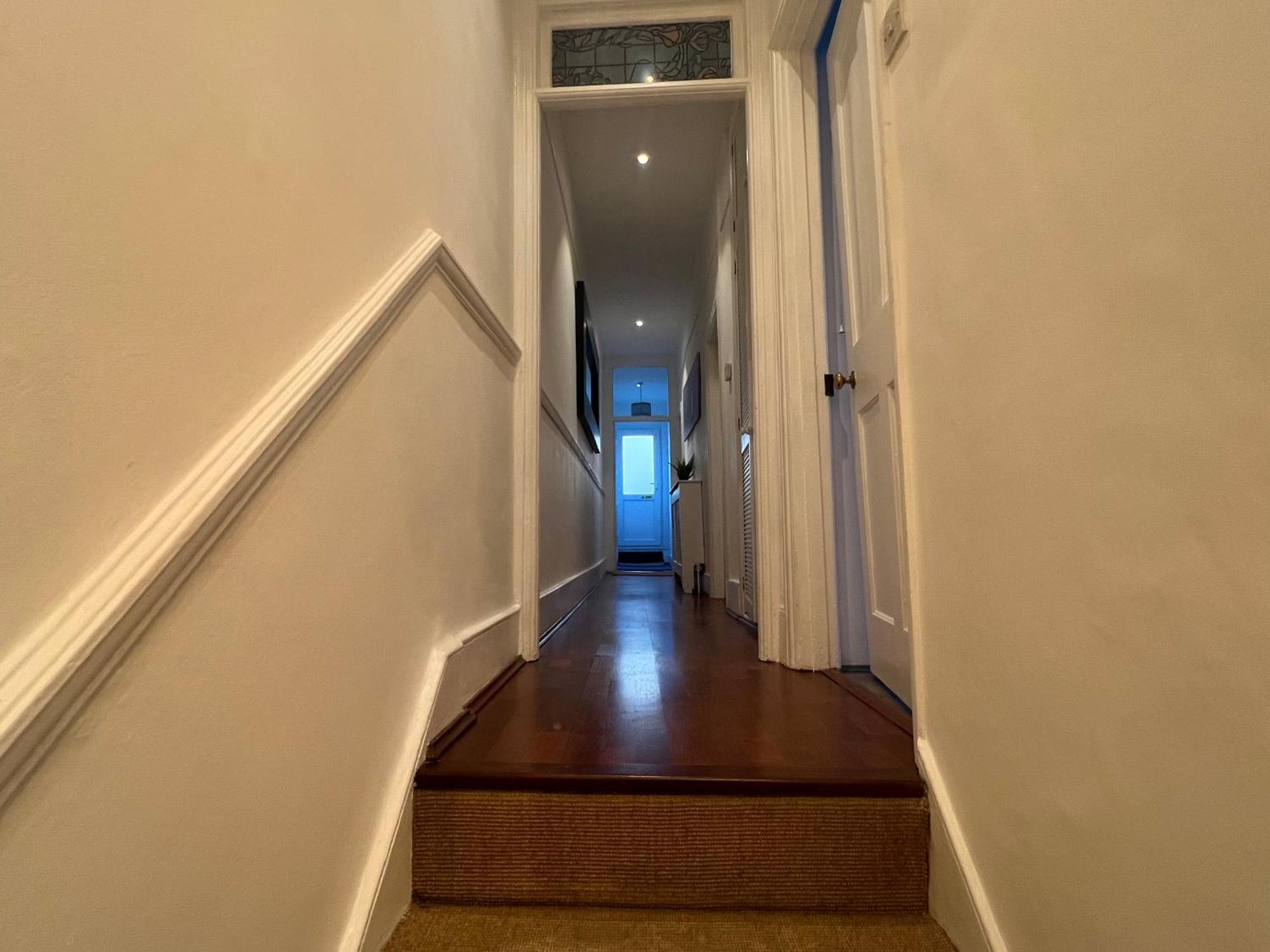 2 Bedroom Luxury Flat In Centre Of Muswell Hill London