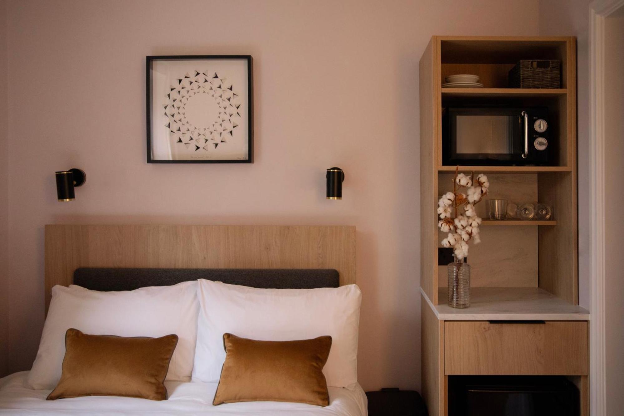 Aparthotel Bob W Holland Park 3*