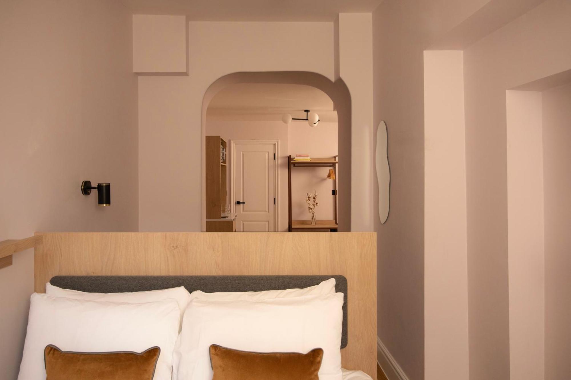 Aparthotel Bob W Holland Park 3*
