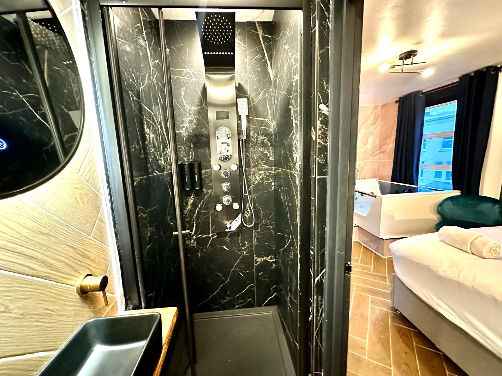 G Eighty Four Aparthotel Londres