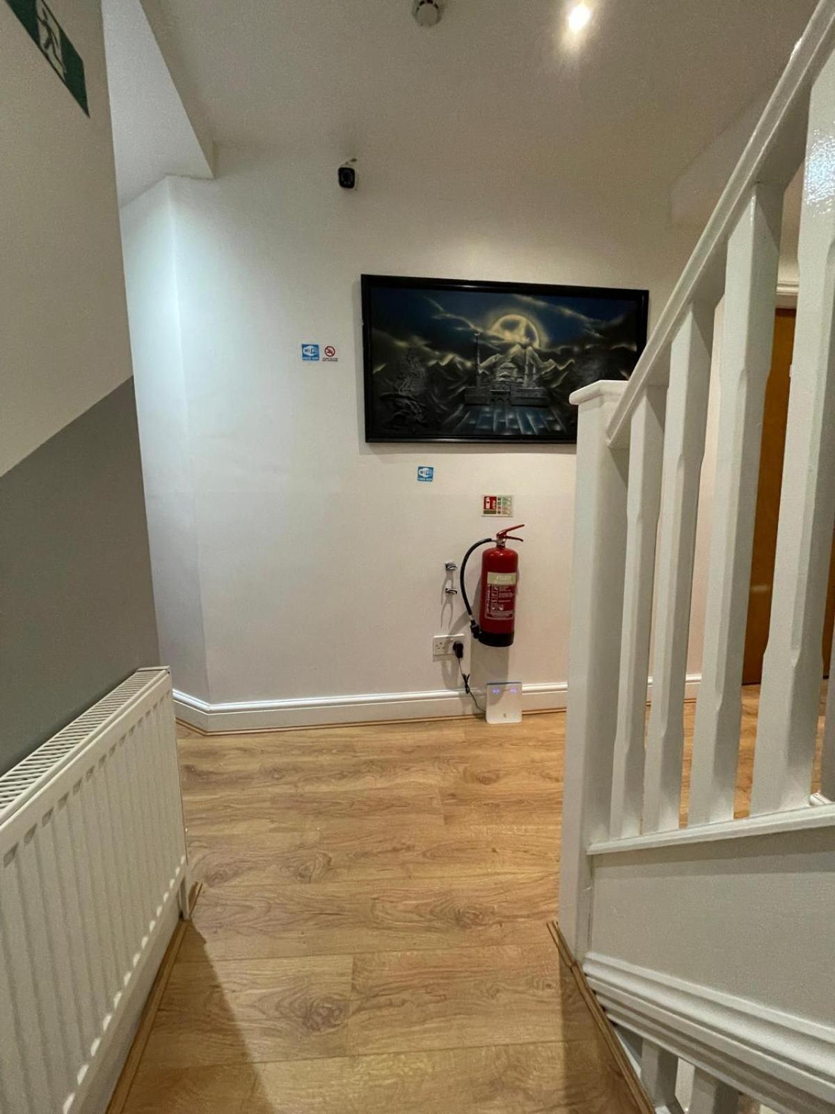 Accommodation Plus * London