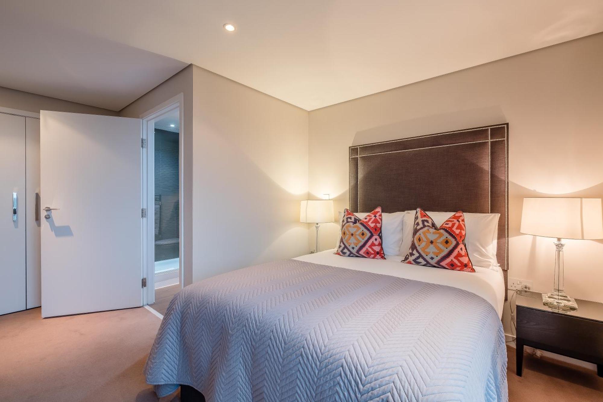 Merchant Square Apartment