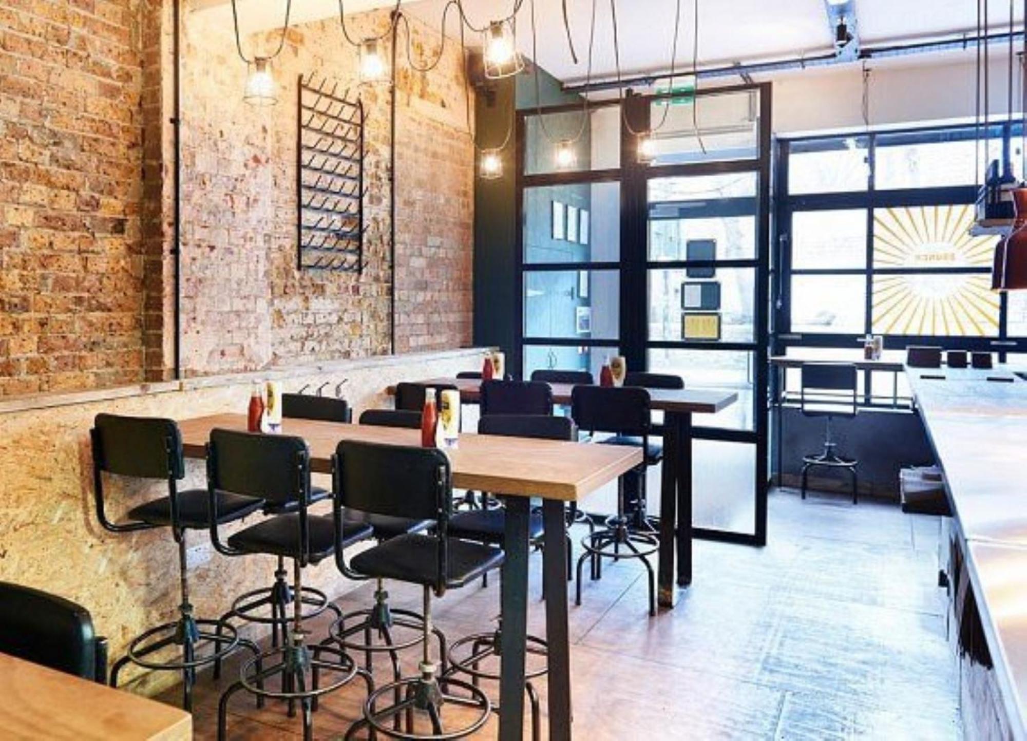 Beautifully Designed With Full Kitchen *