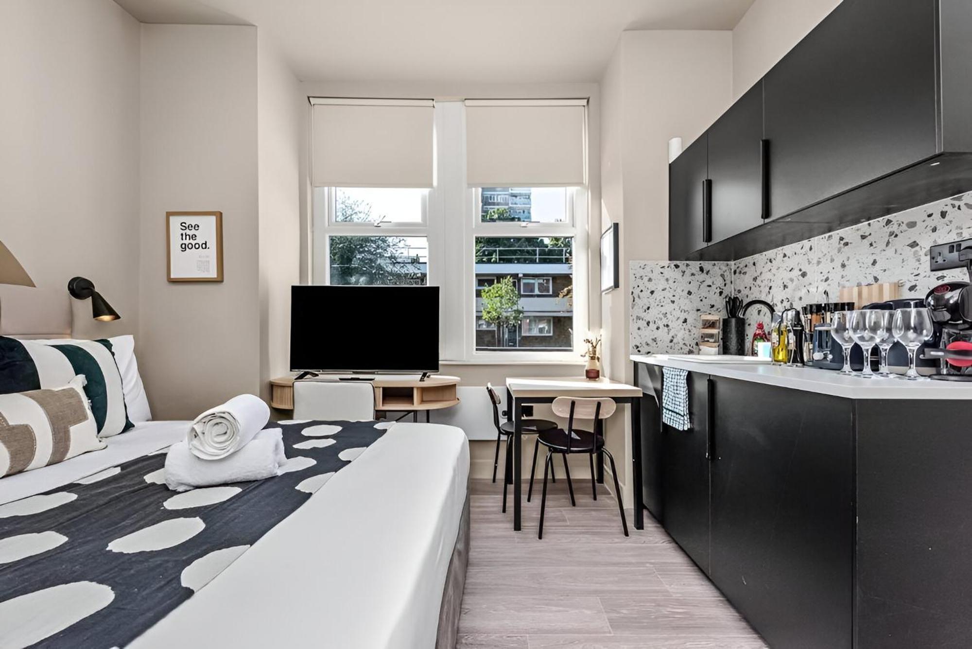 Apartment Beautifully Designed With Full Kitchen London