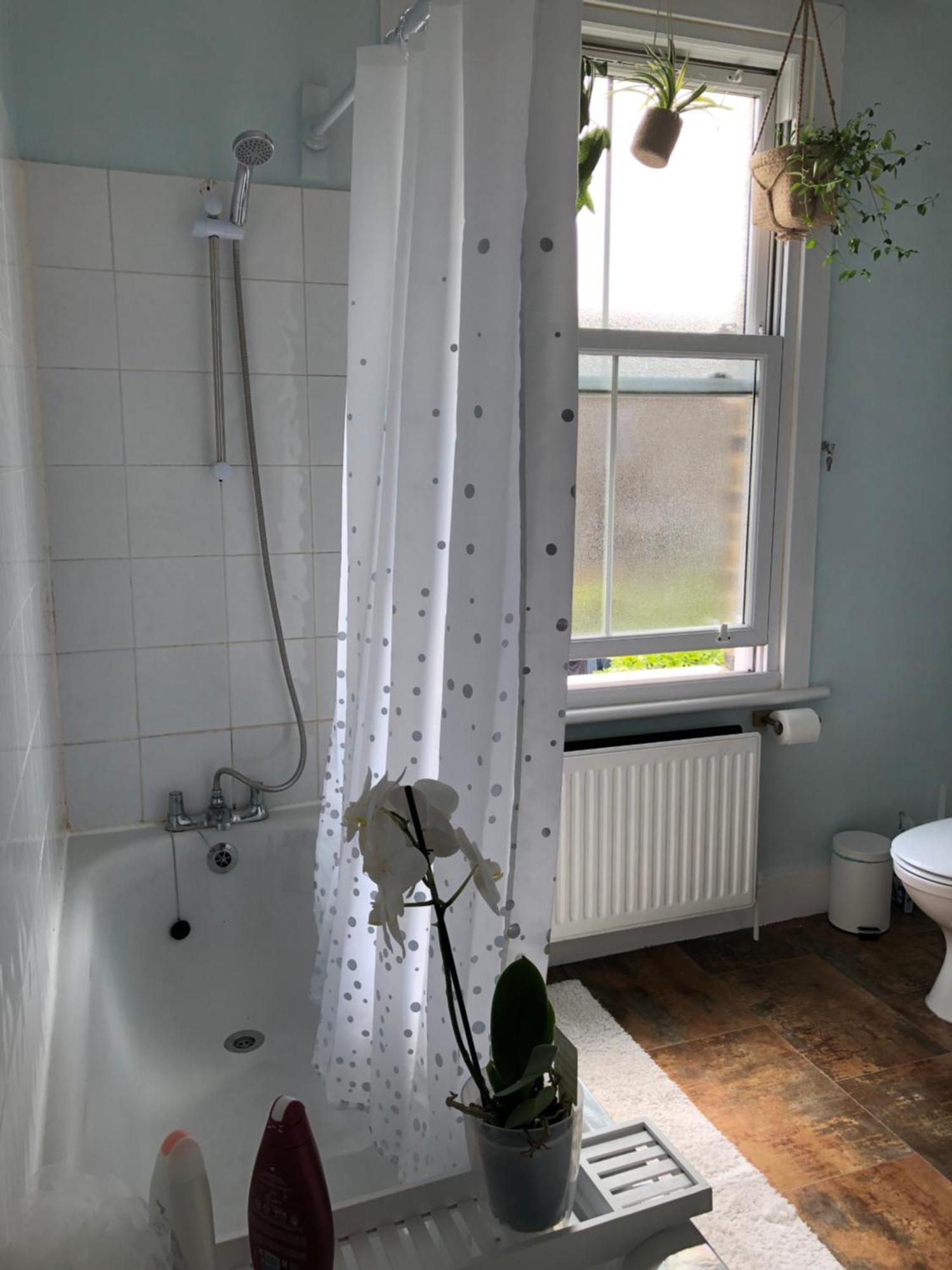 Cozy Single And Double * London