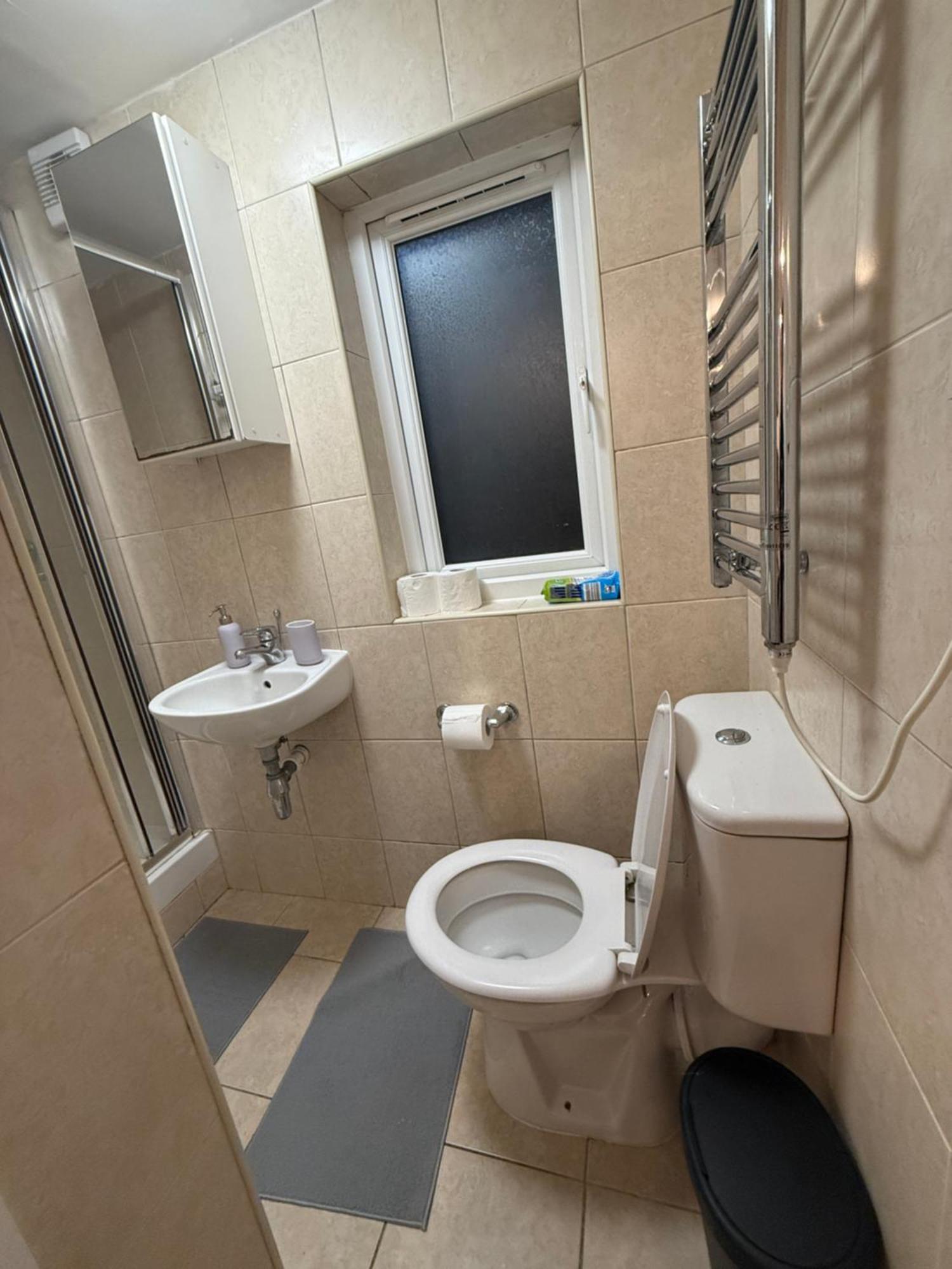 Guest house Cost Effective In Hammersmith