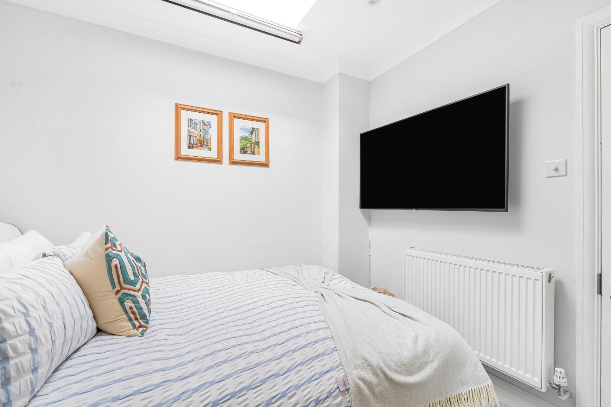 4 Bedroom House With Gym - Behind V&a Museum * London