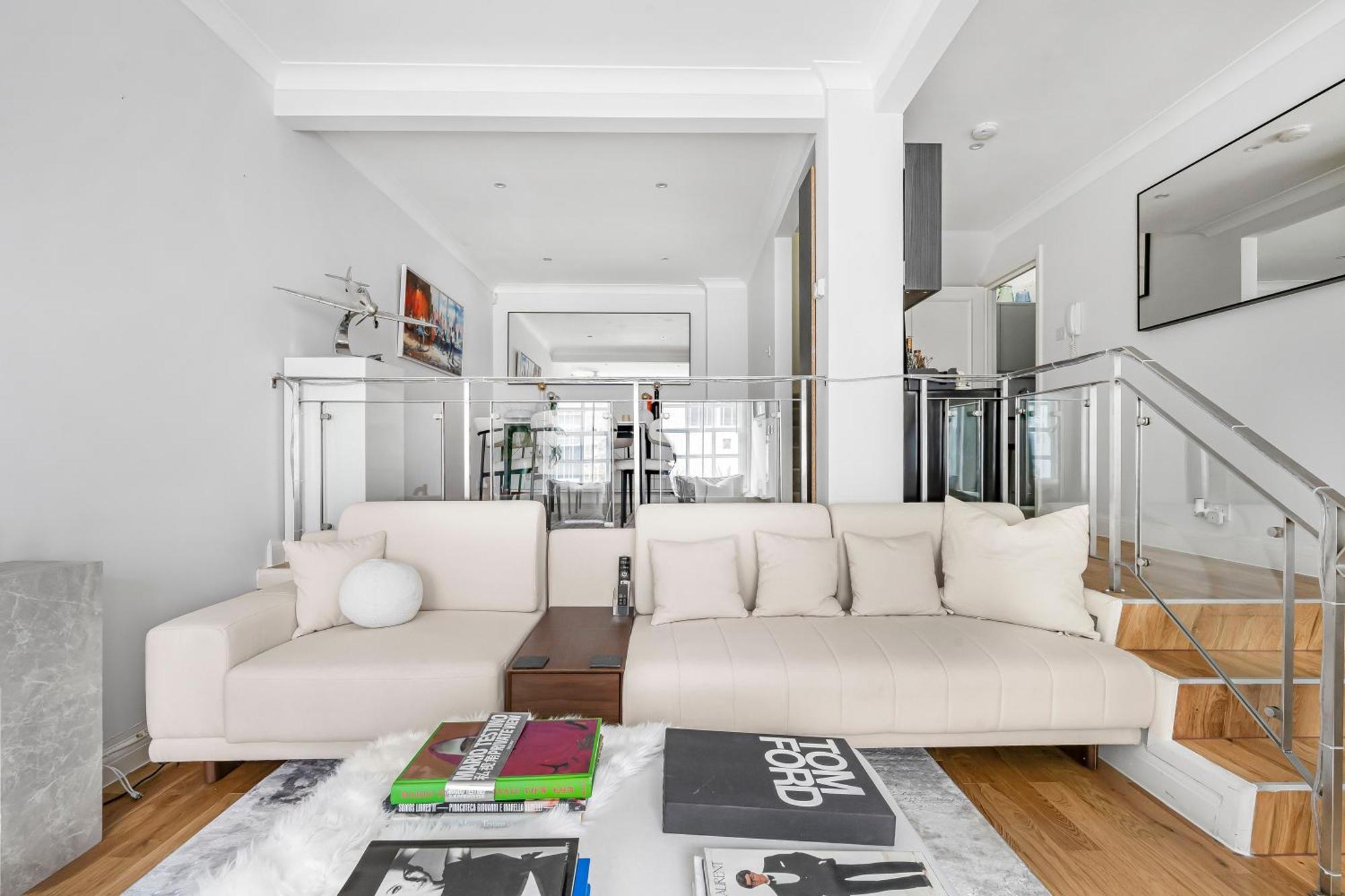 4 Bedroom House With Gym - Behind V&a Museum London