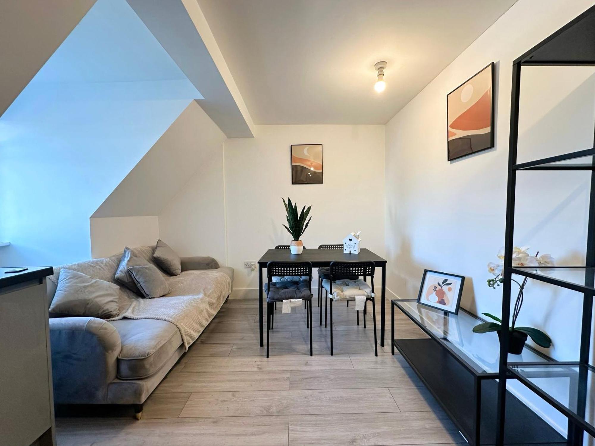 Wembley Stadium Homestay *