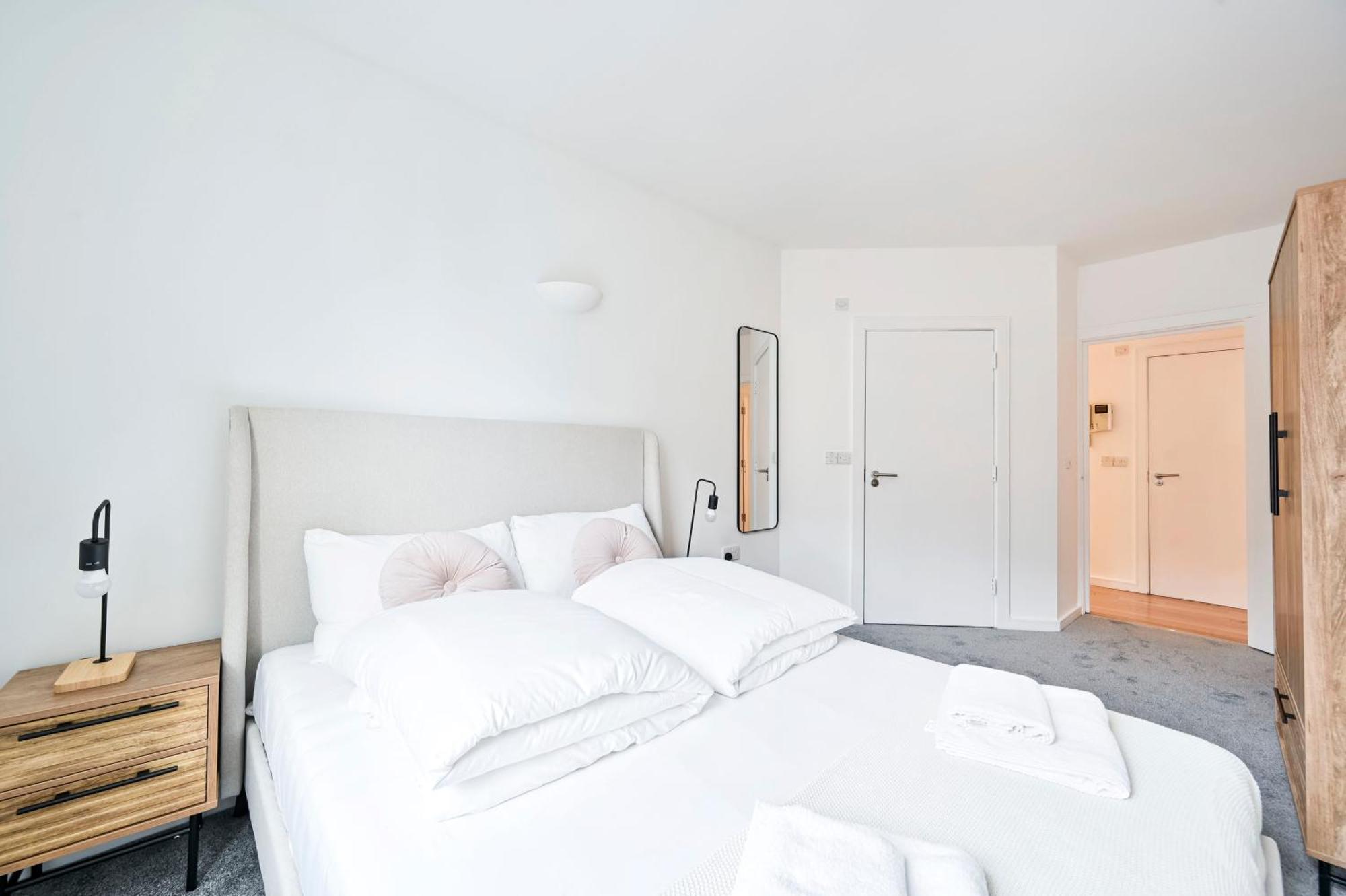 Lovely 2 Bed Tower Bridge Sleeps 6 * Londres