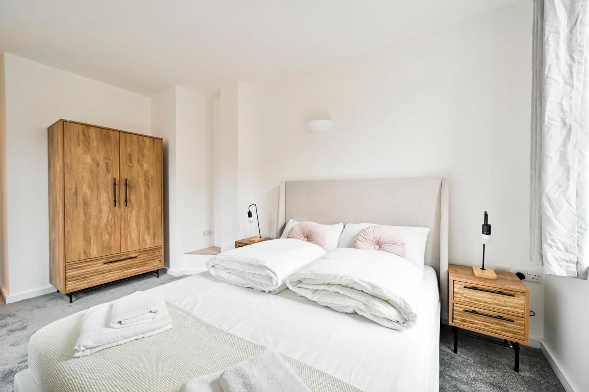 Lovely 2 Bed Tower Bridge Sleeps 6 * Londres