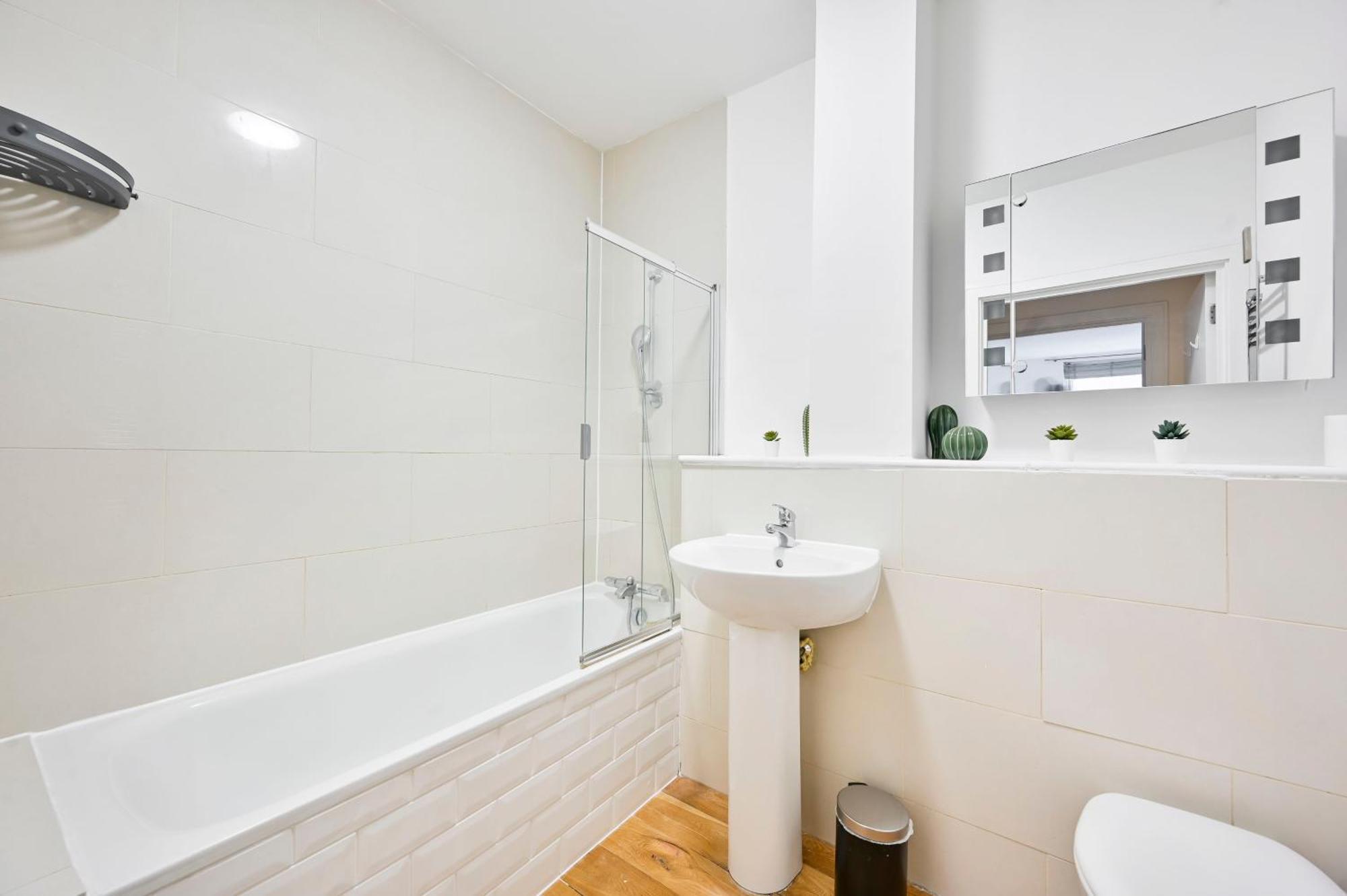 Lovely 2 Bed Tower Bridge Sleeps 6 Apartamento Londres