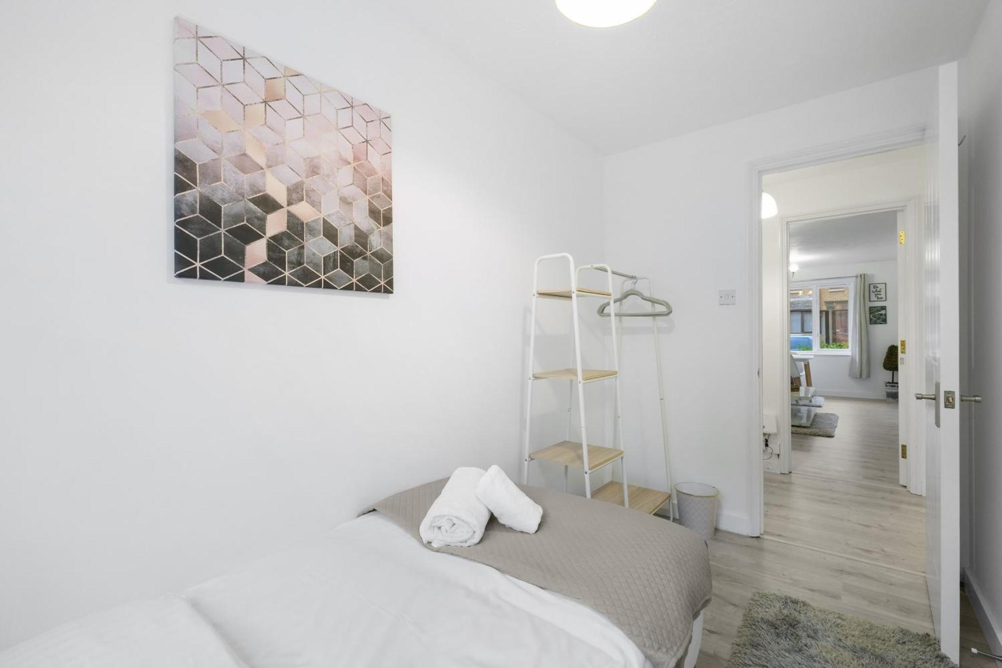Charming 2-bedroom, 1-bathroom In Transom Square Apartamento Londres