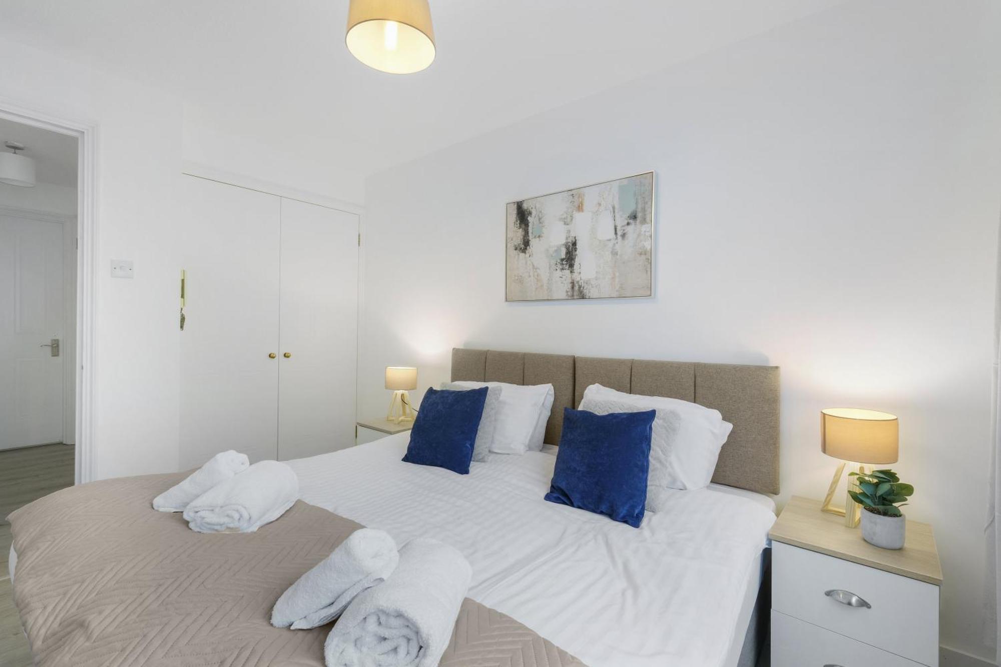 Charming 2-bedroom, 1-bathroom In Transom Square Apartamento *